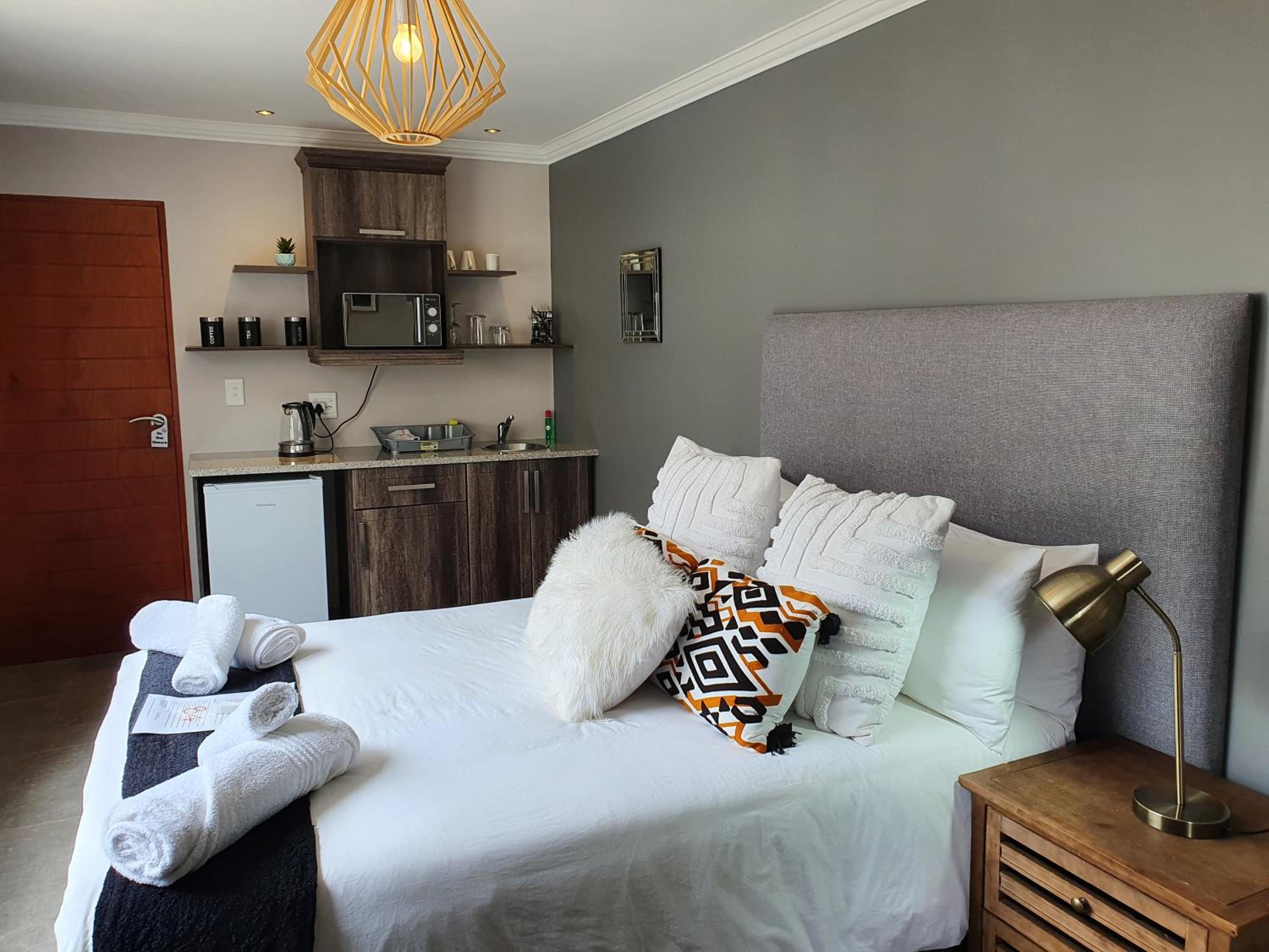 Double or Twin Room with Bathroom photo 1
