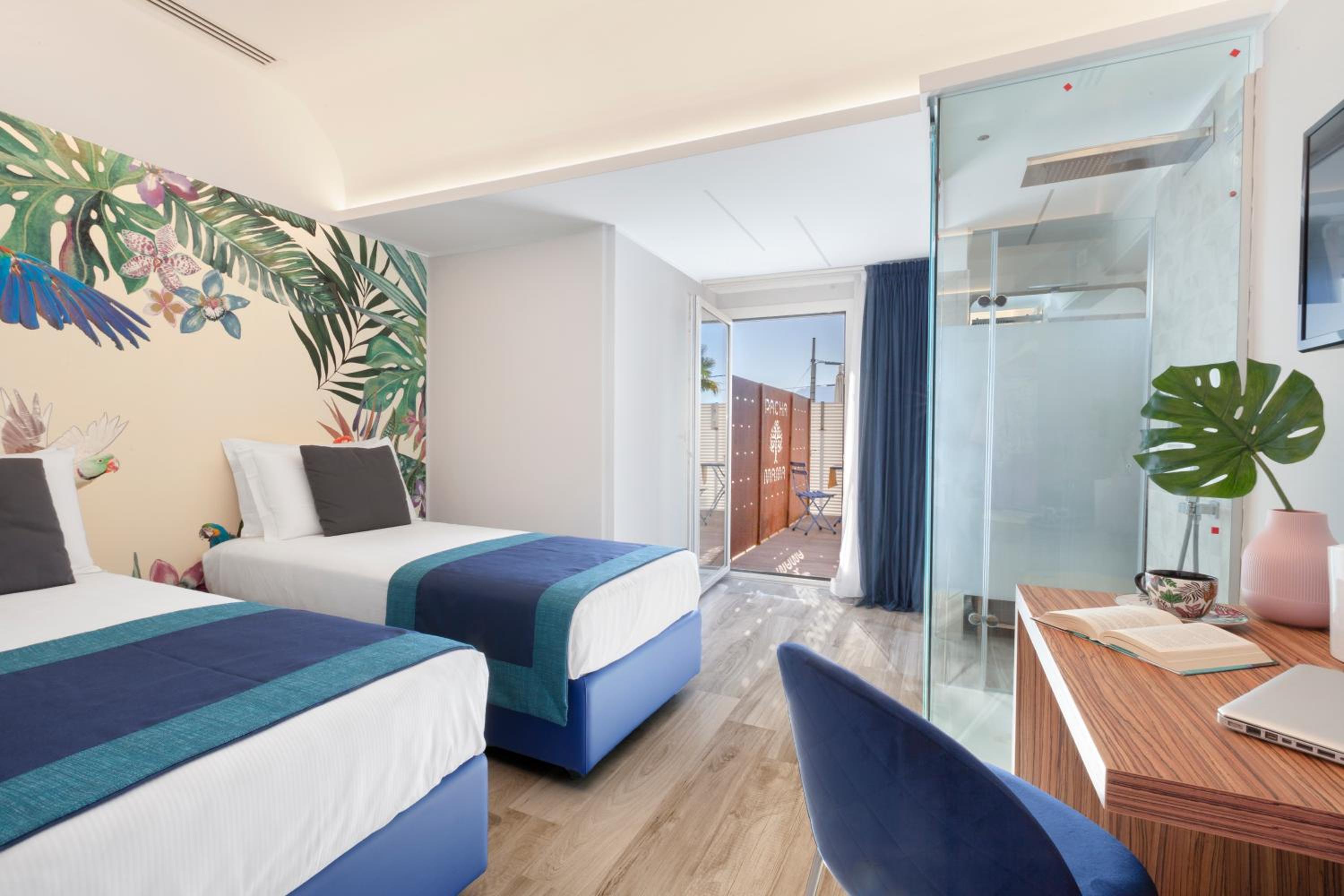 Superior Double or Twin Room with Terrace and Spa Bath - Photo 1
