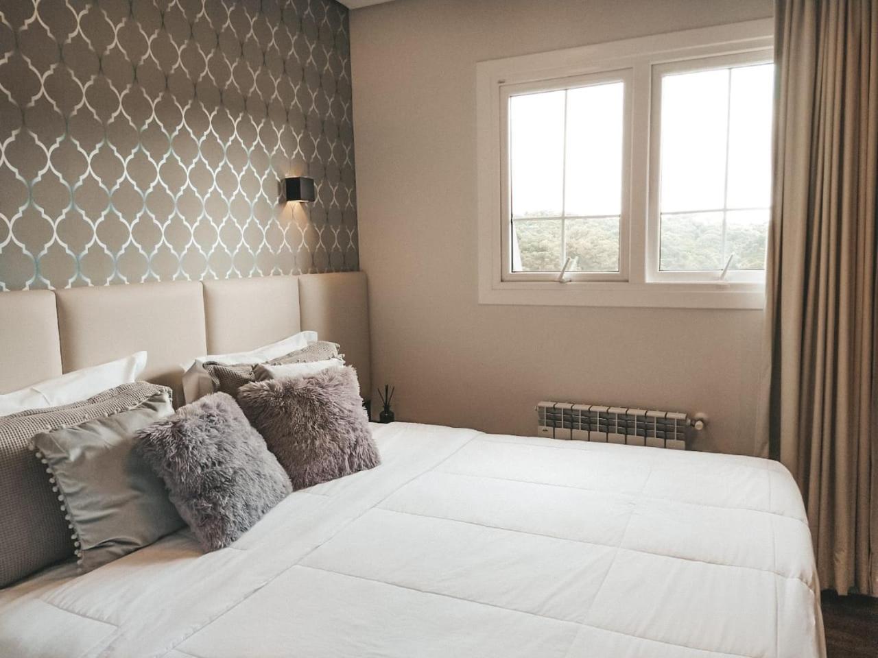 Suite - Photo 1