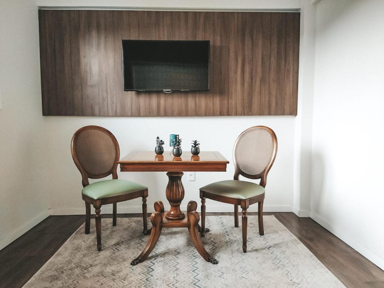 Suite - Photo 5