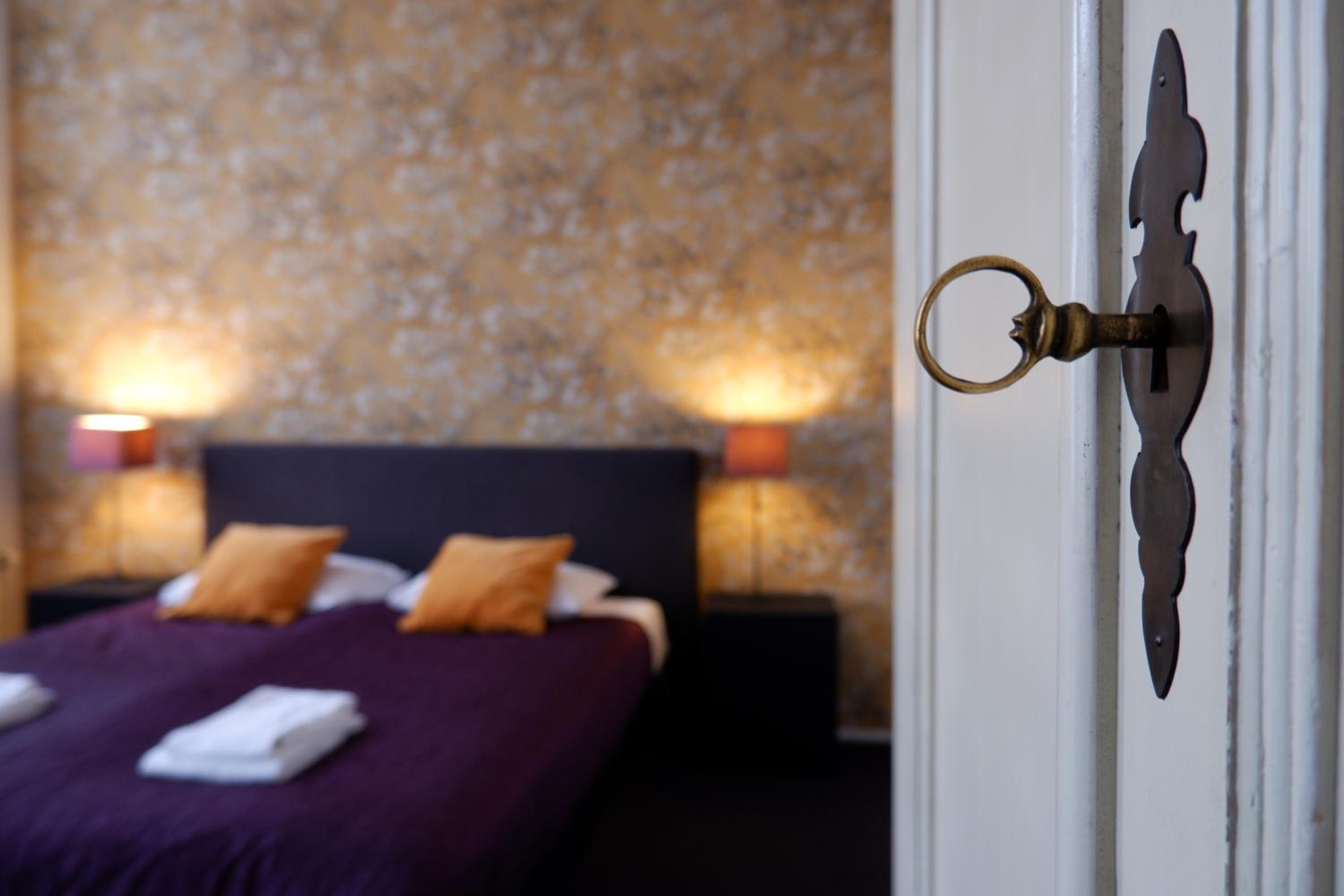 Deluxe Double Room - Photo 18