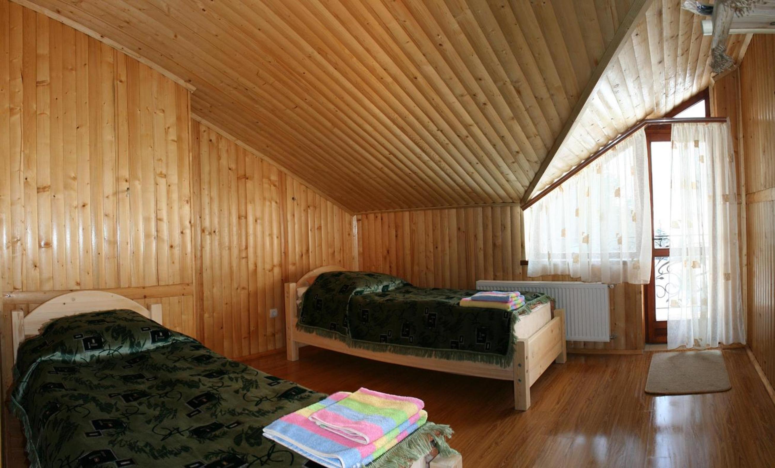 Standard Twin Room with Mountain View photo 2