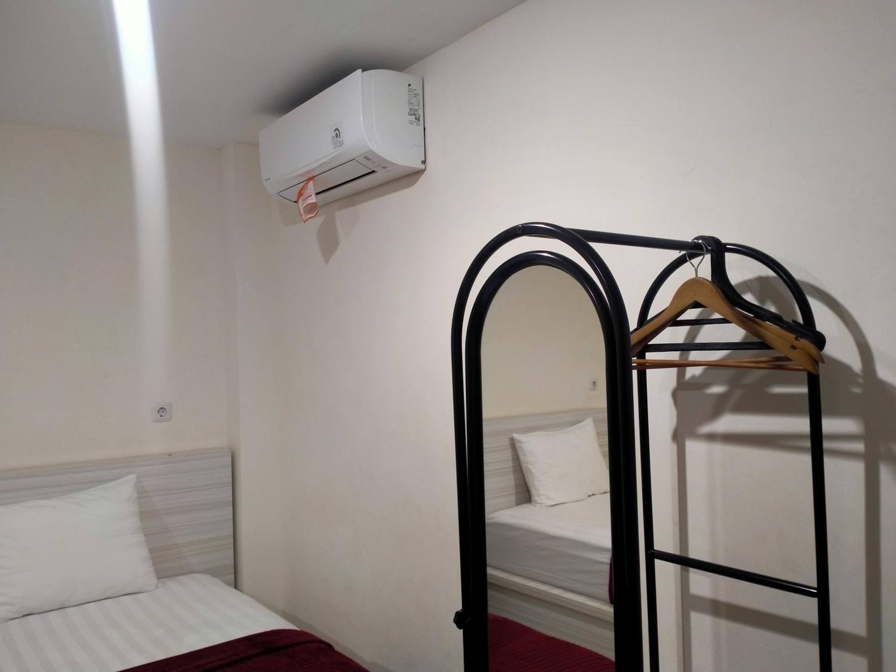 Deluxe Double or Twin Room - Photo 6