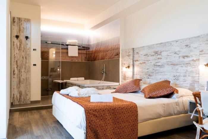 Deluxe Double or Twin Room with Sea View