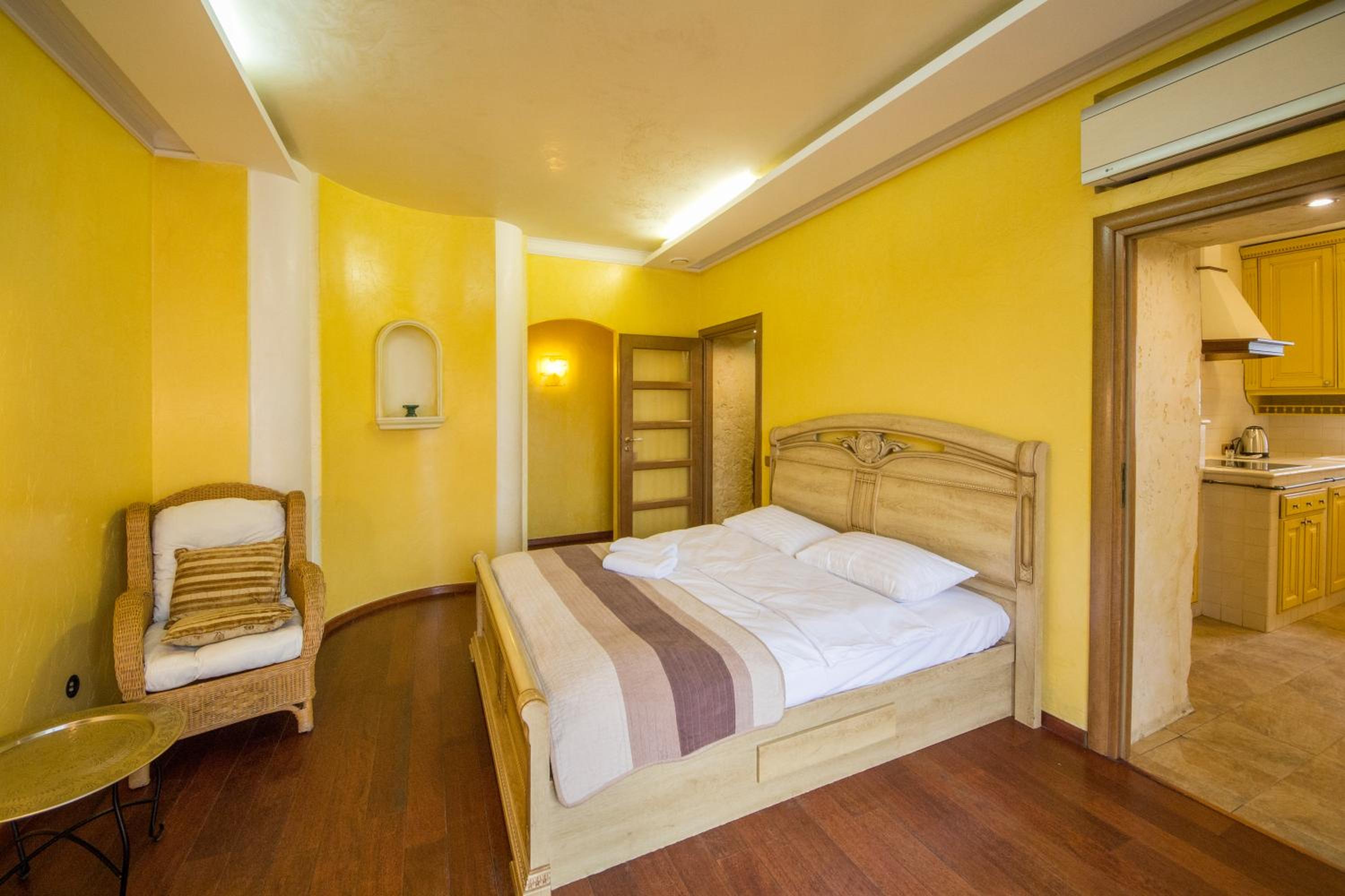 Apartment - Prorizna str. 10