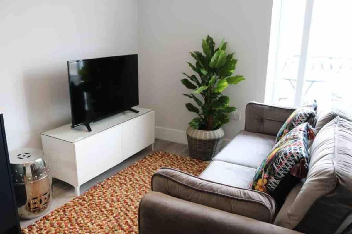 One-Bedroom Apartment - Photo 6