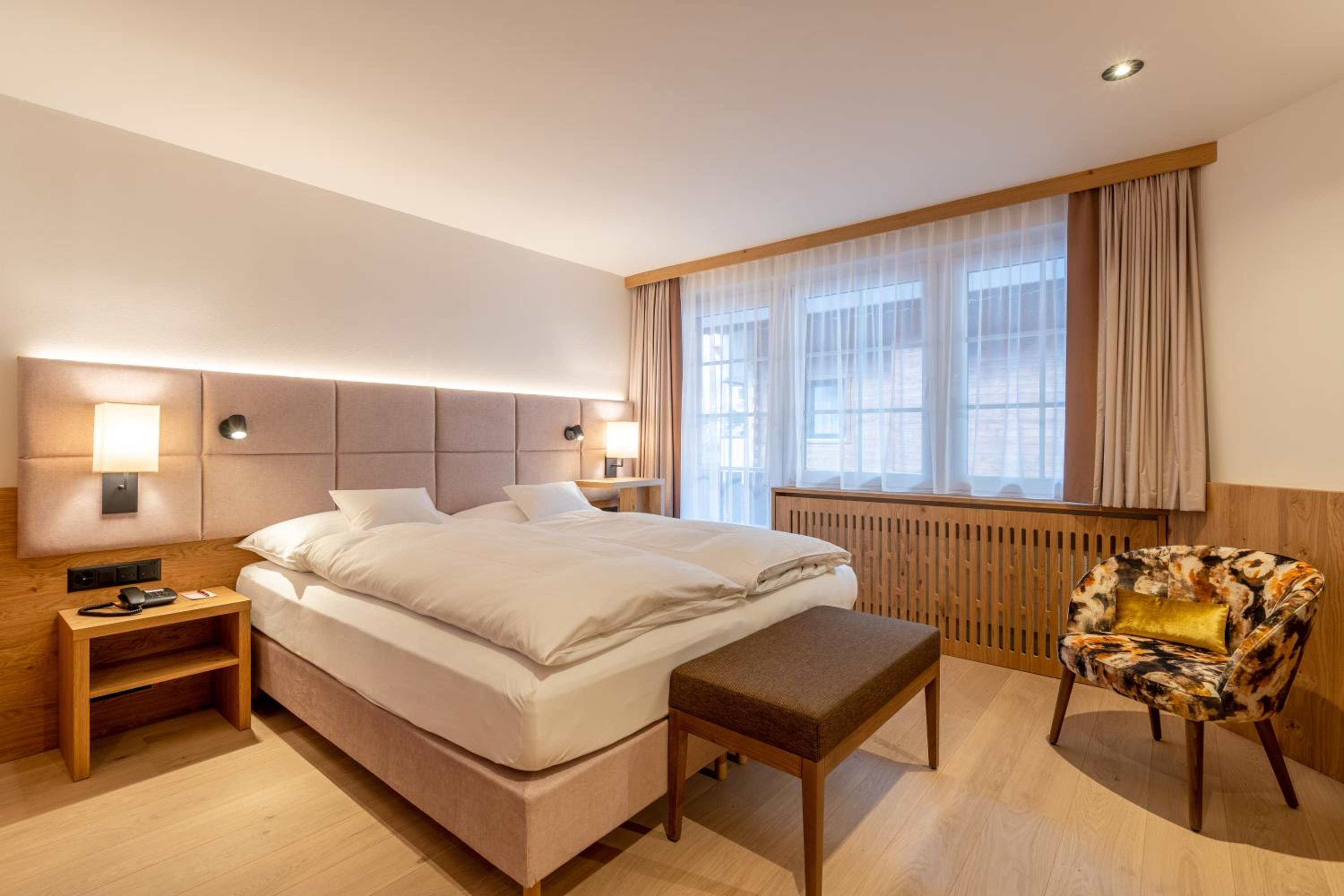 Standard Double Room with partial Matterhorn View - Photo 5