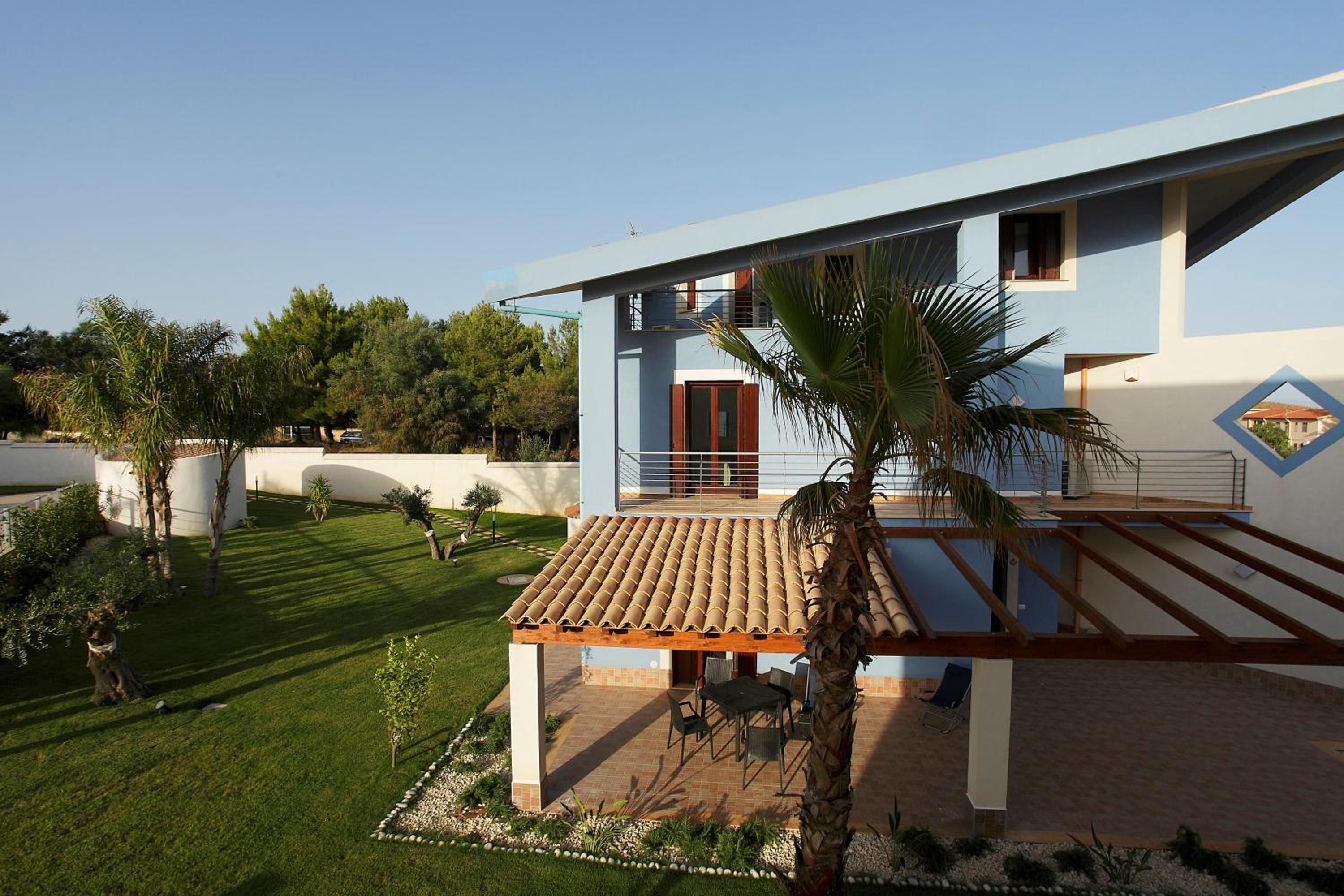 Villa photo 3