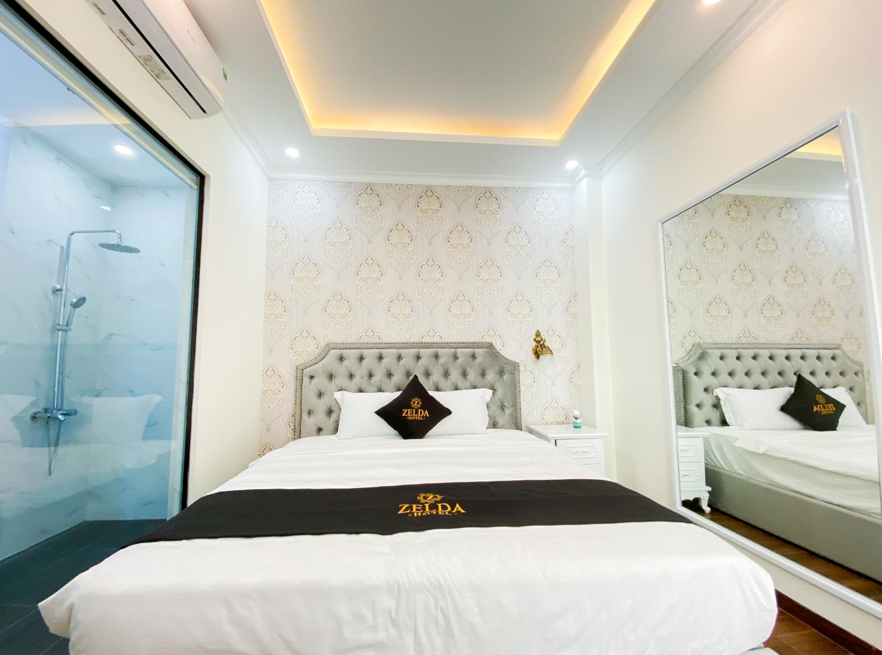 Deluxe King Room - Photo 5