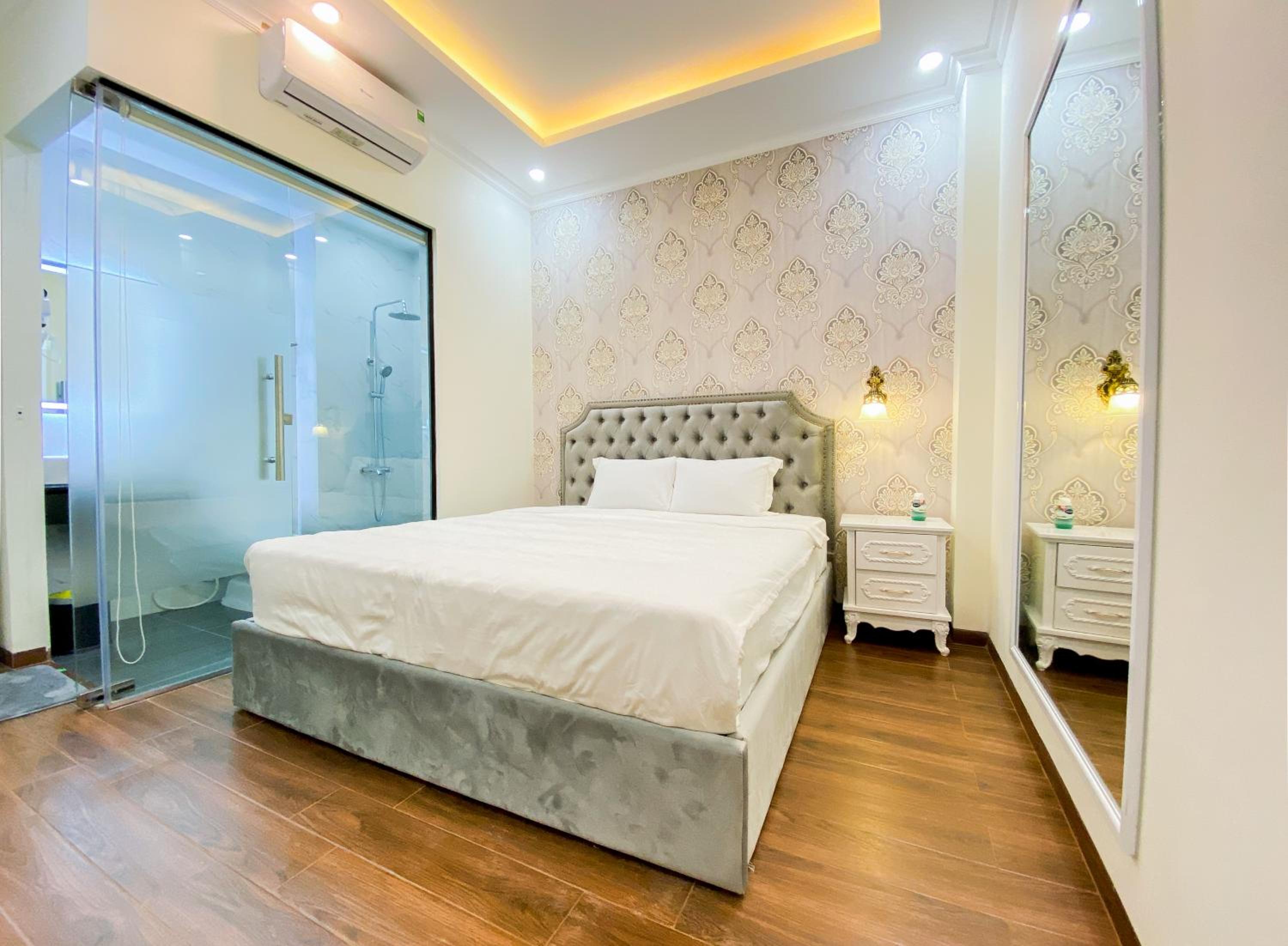 Deluxe King Room - Photo 6