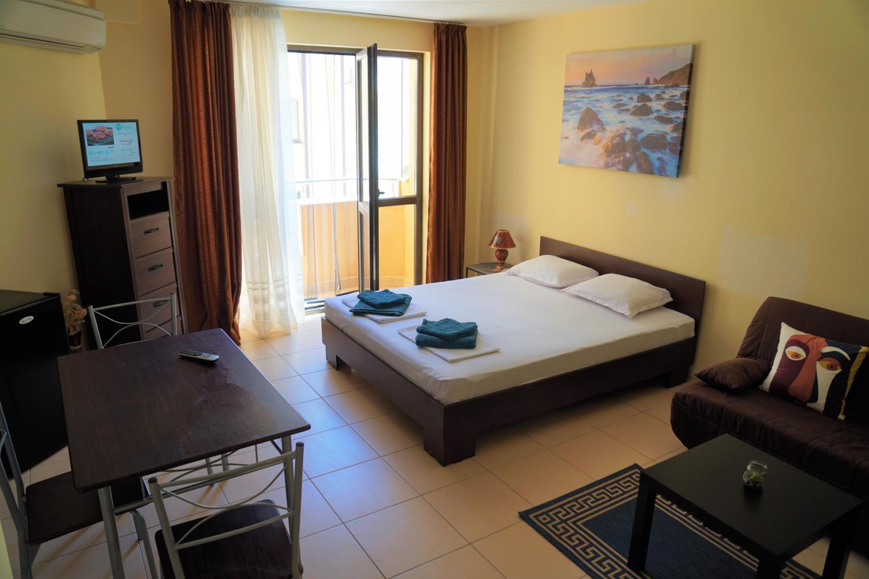Studio Apartment with Sea View photo 3