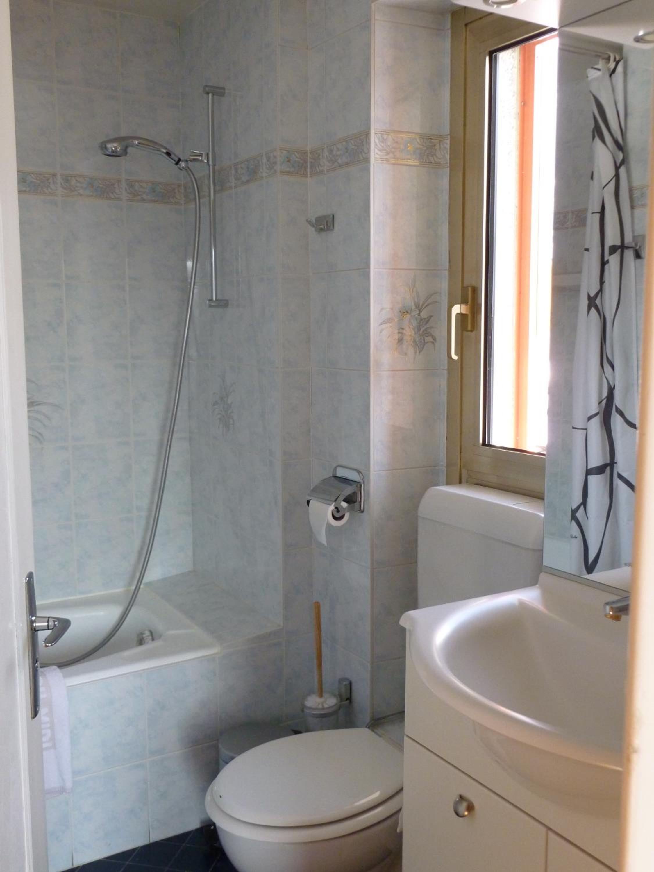 Mountain Double or Twin Room - Photo 7