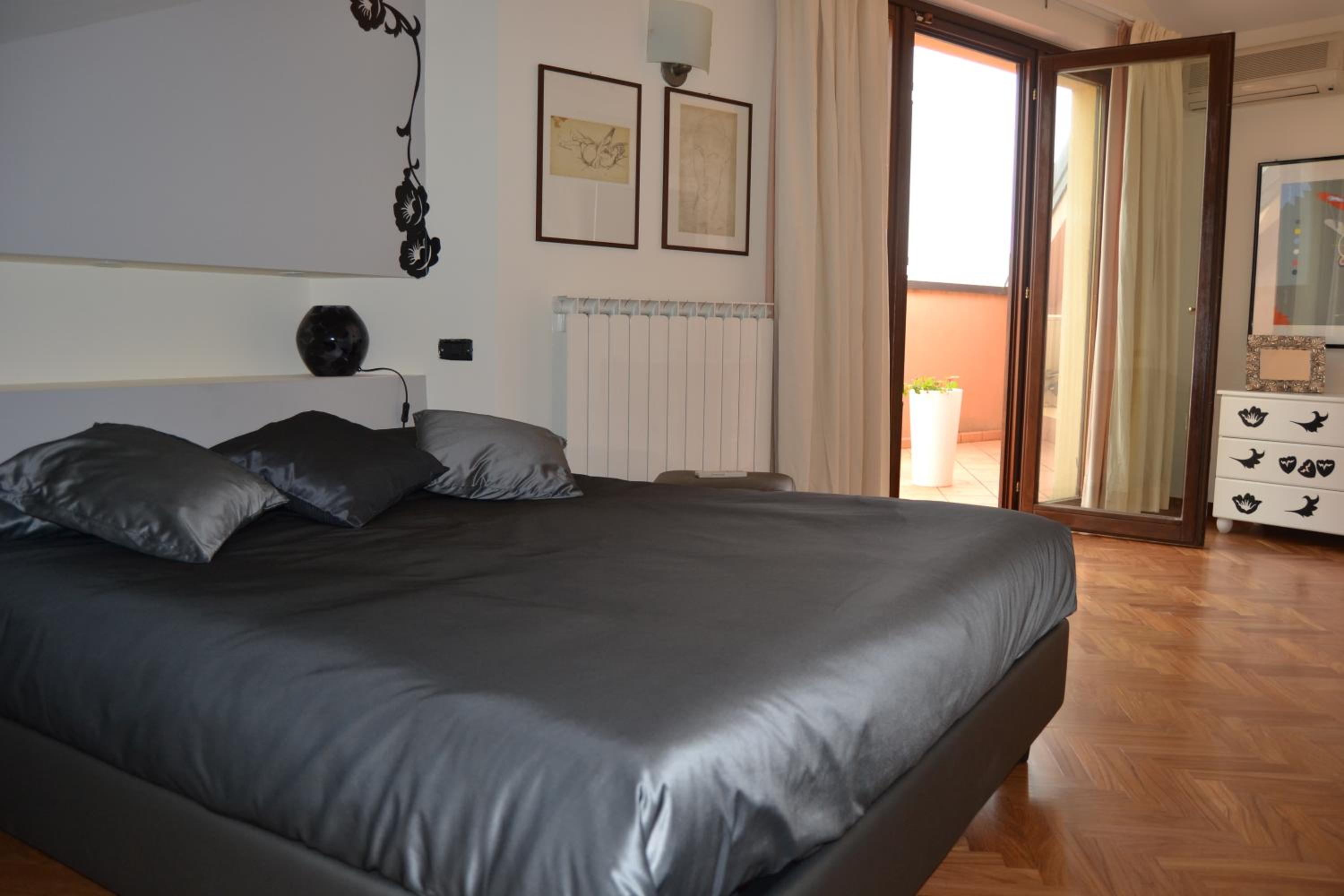 Standard Double Room with Terrace - Photo 1