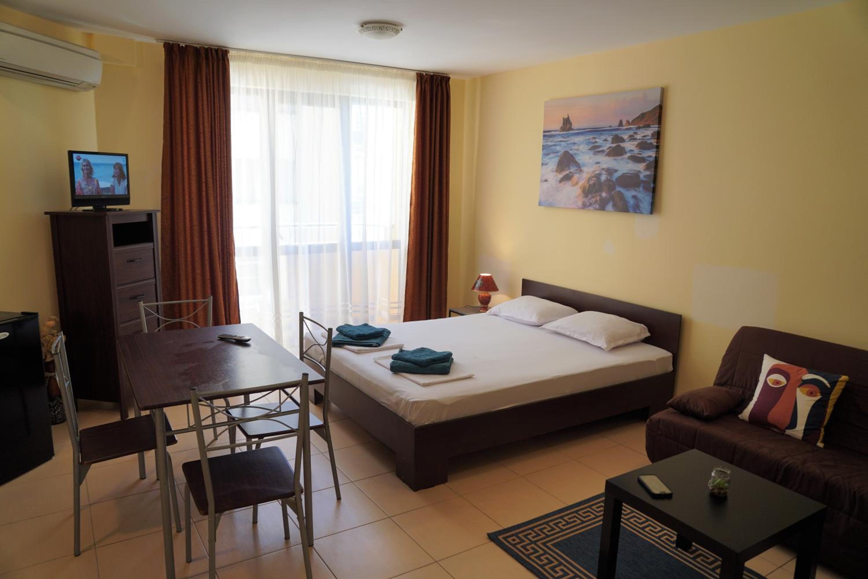 Studio Apartment with Sea View photo 1
