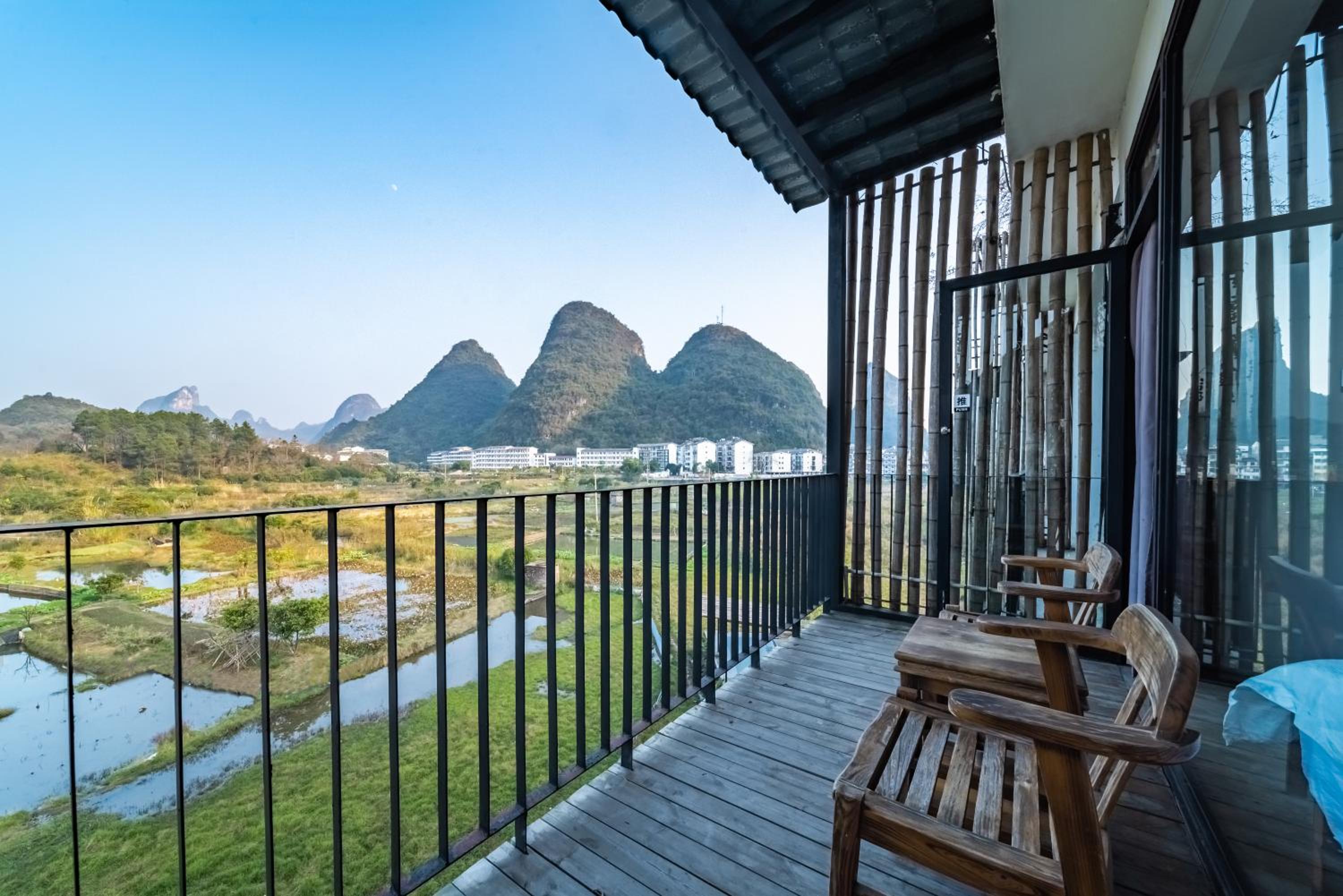 Twin Room with View - Photo 4