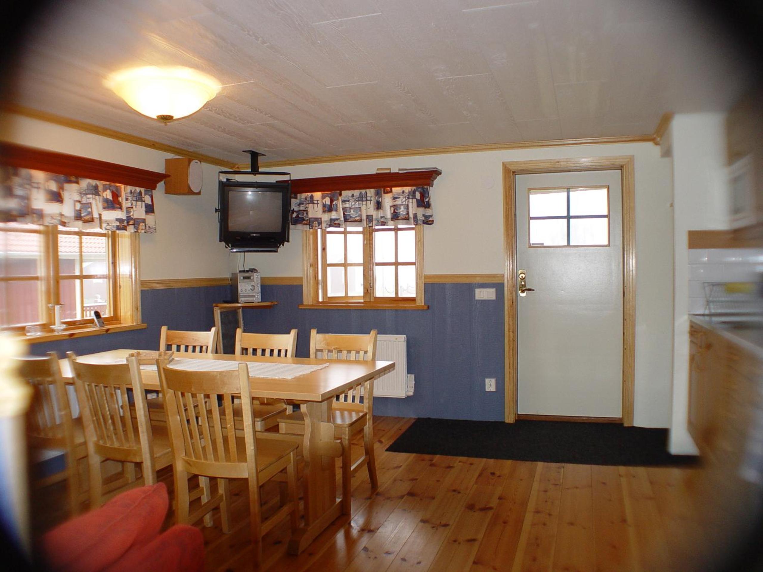 Two-Bedroom House photo 2