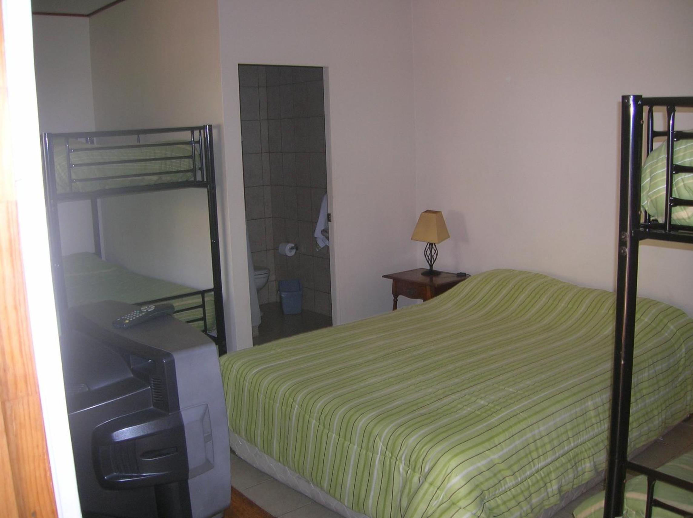 Family Room with Private Bathroom photo 2