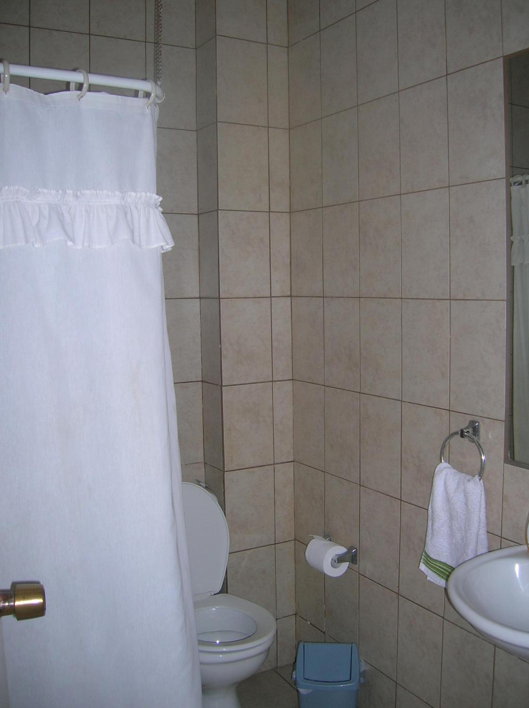 Family Room with Private Bathroom photo 1