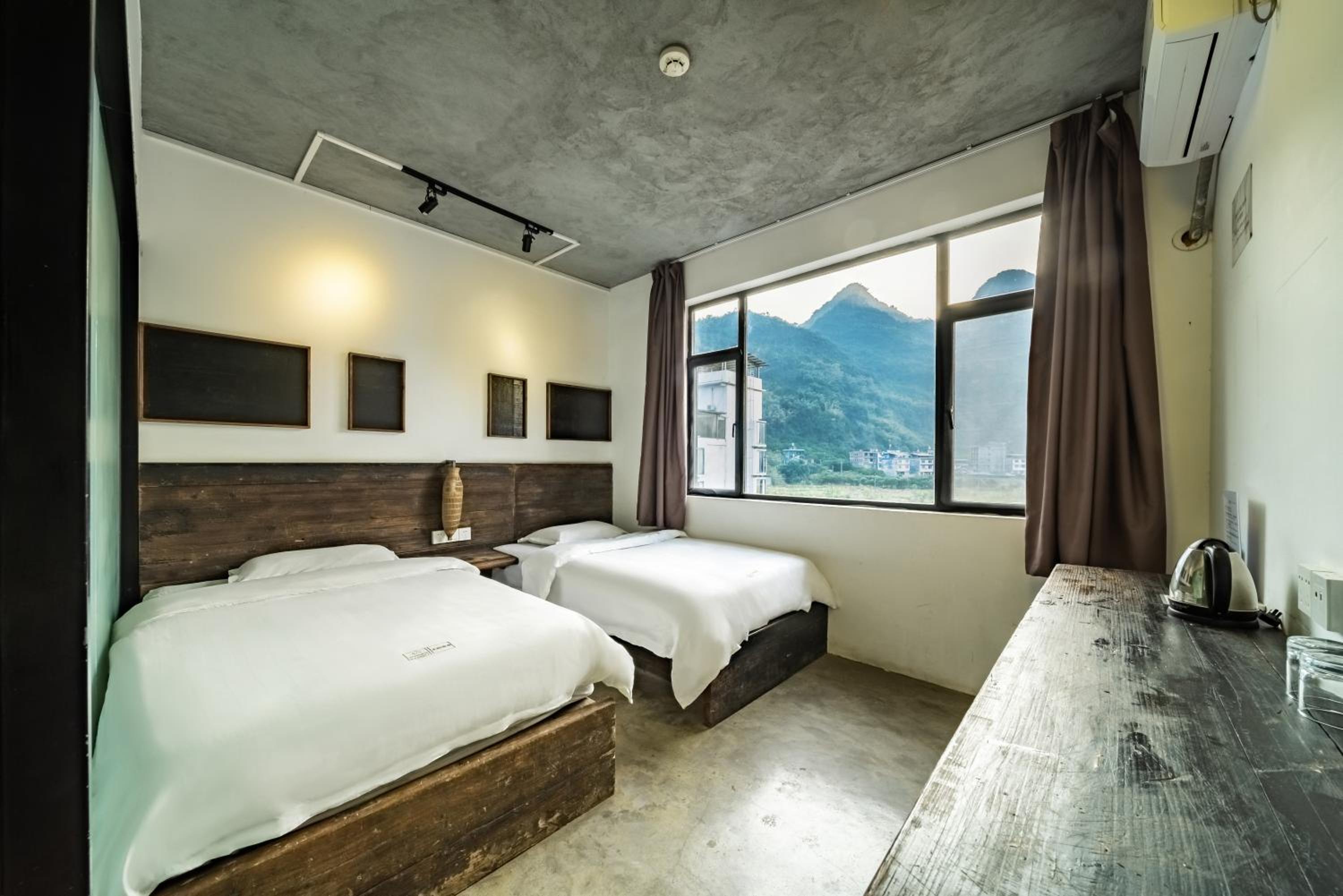 Standard Twin Room Without Balcony