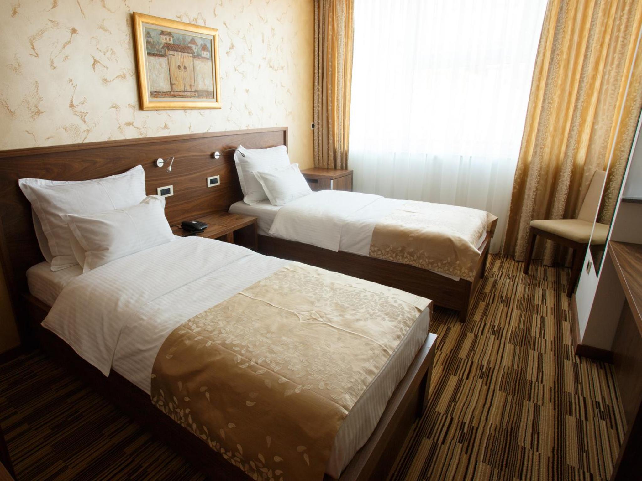 Superior Twin Room - Photo 5