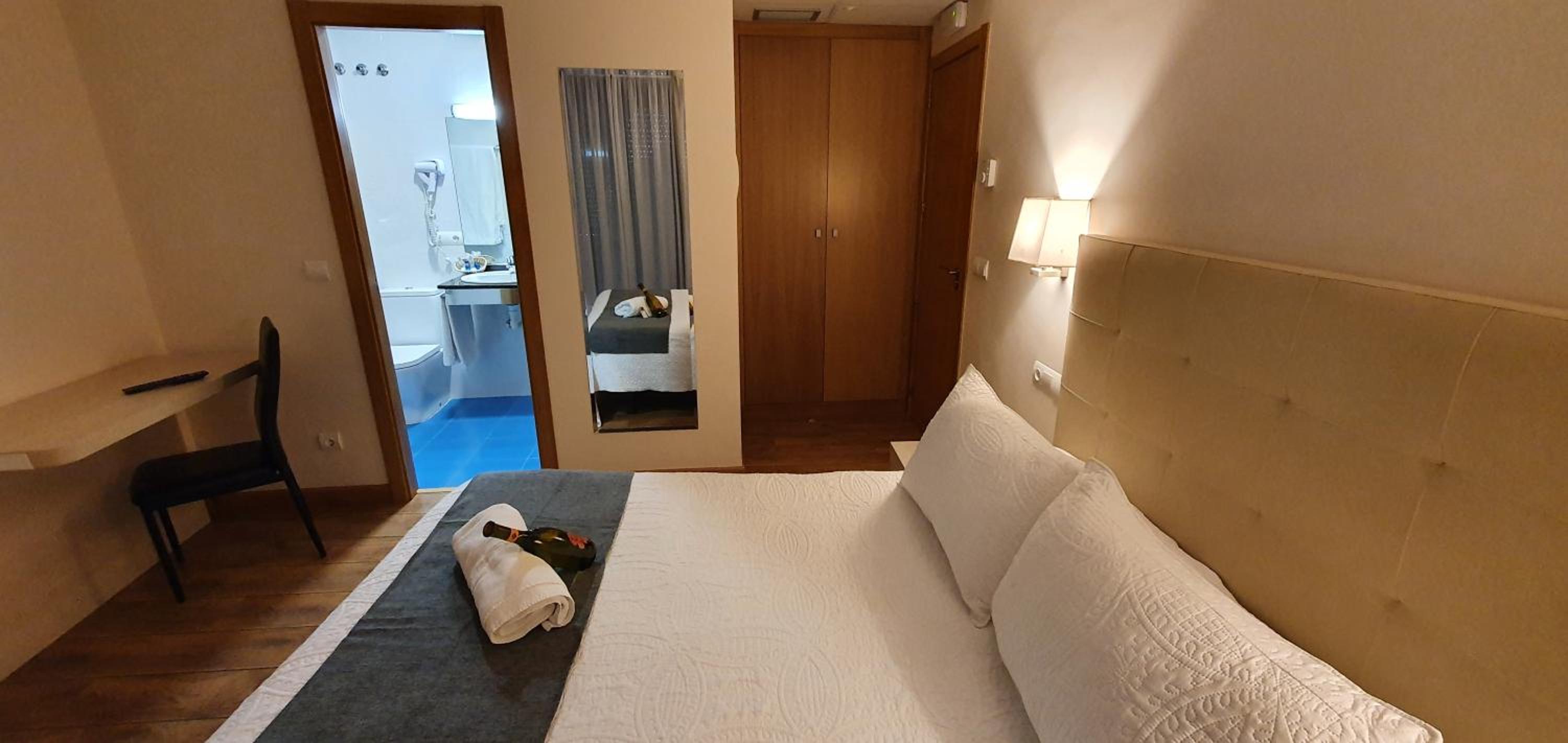 Deluxe Double Room photo 2