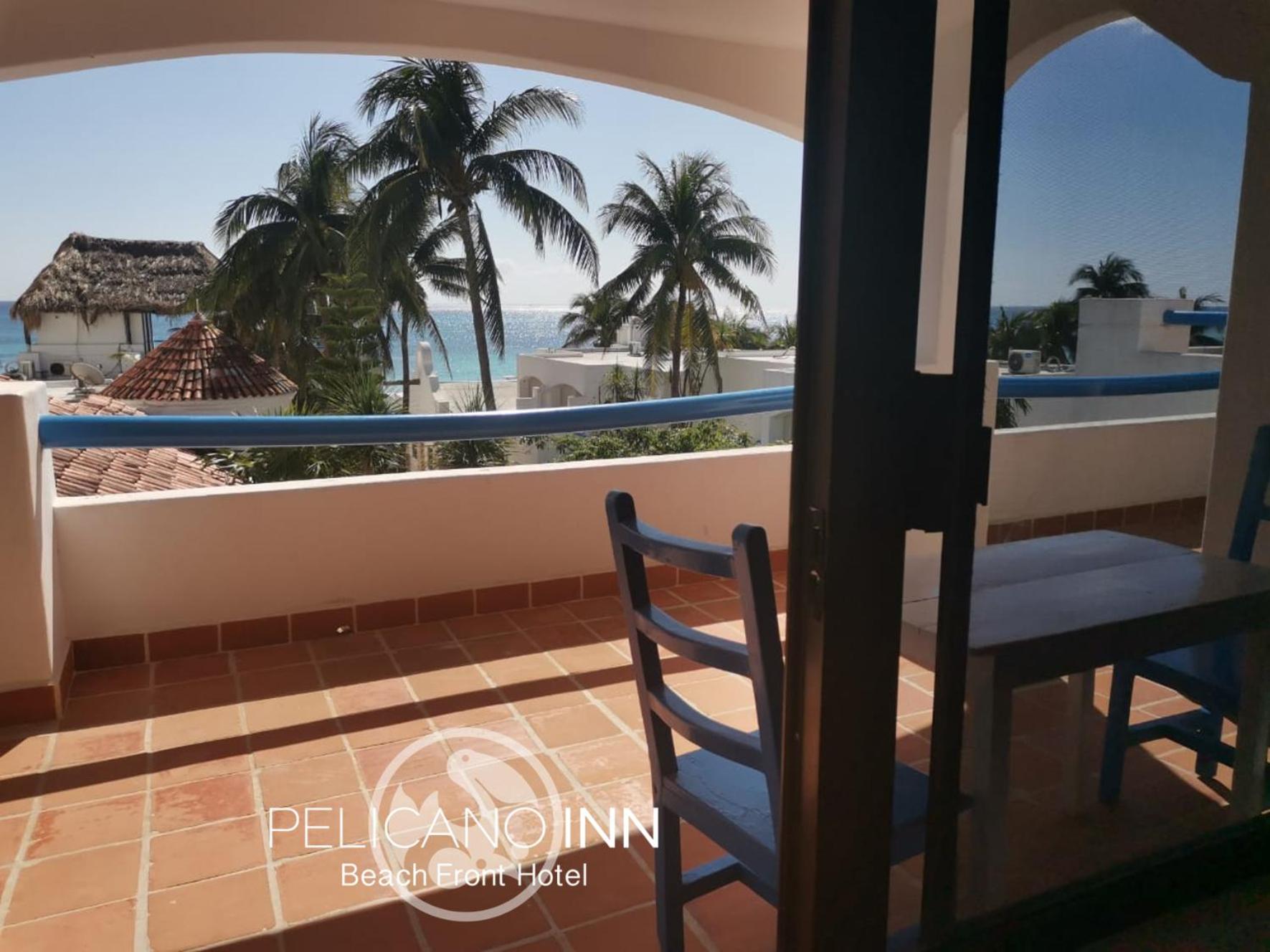 Double Room with Two Double Beds and Sea View - Photo 2
