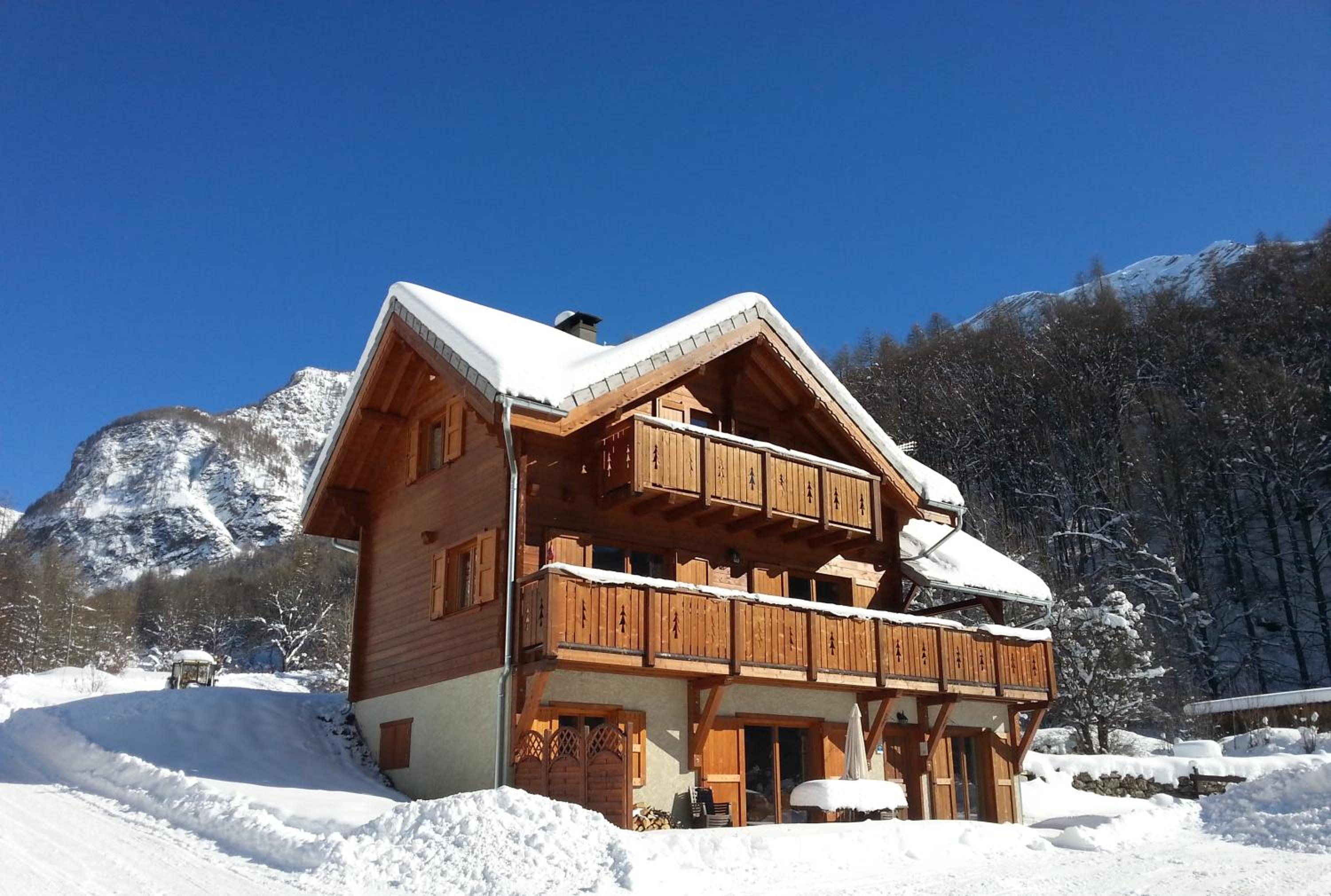 Chalet photo 1