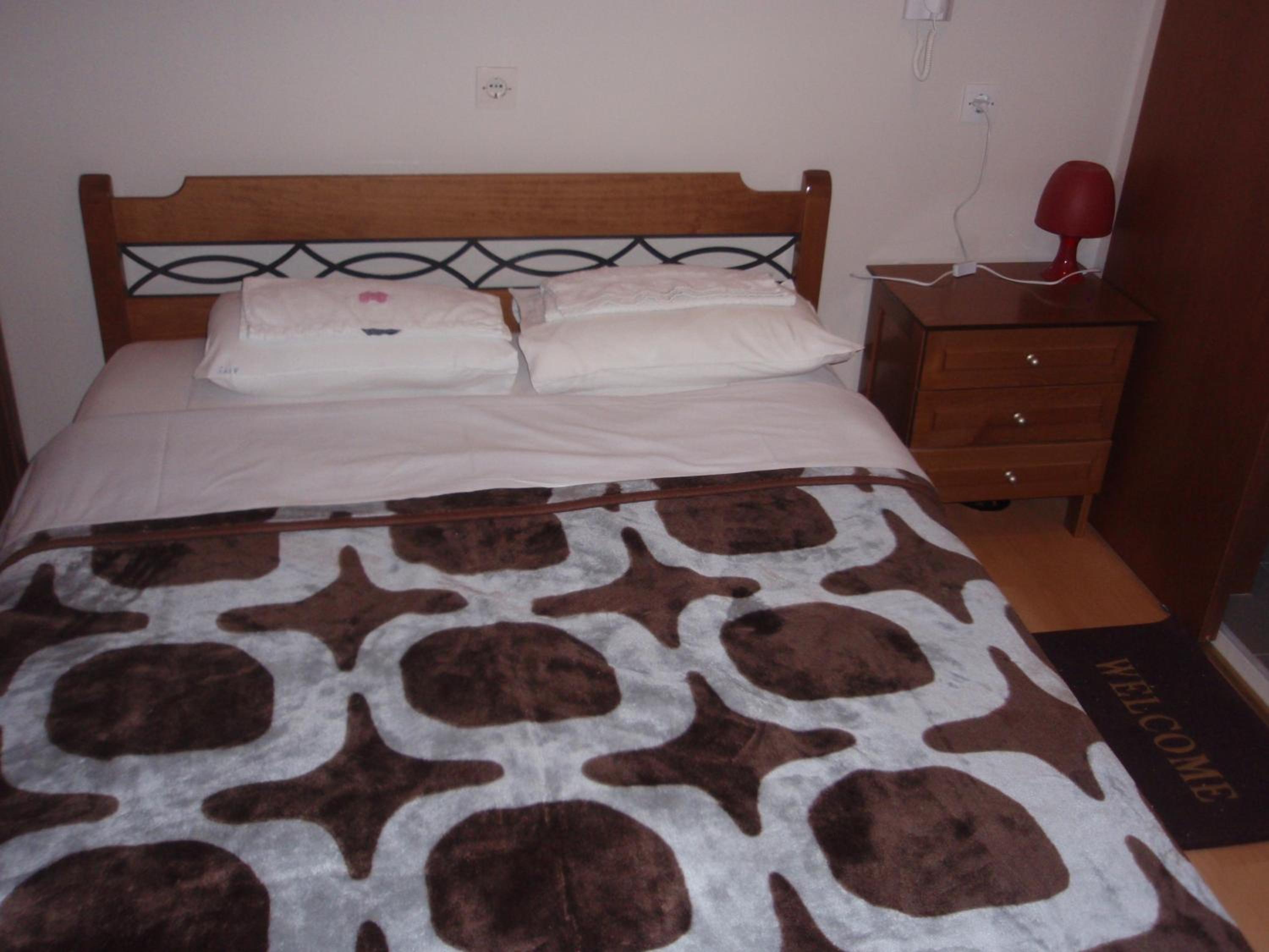 Double or Twin Room - Photo 10