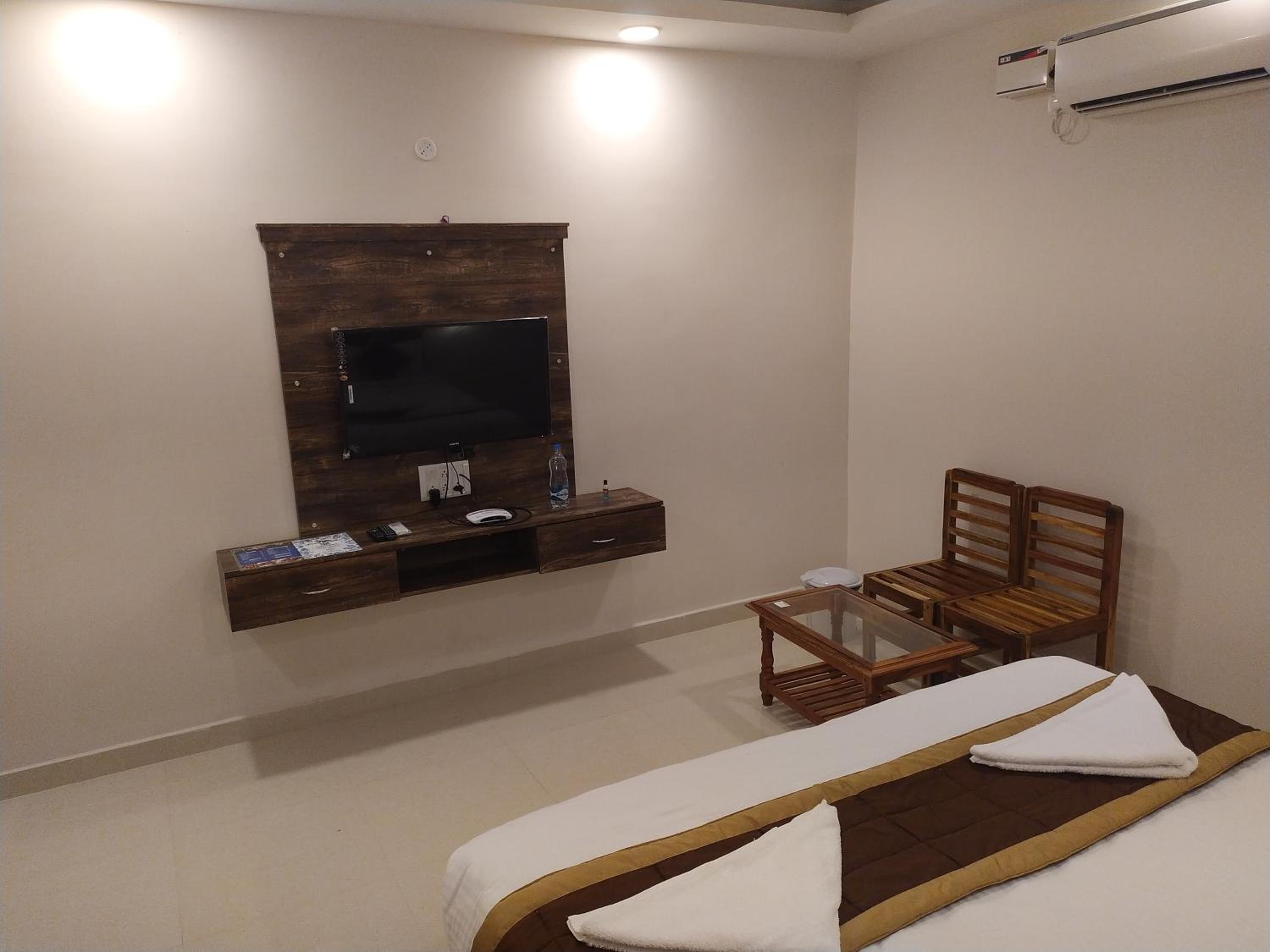 Executive Triple Room - Photo 13