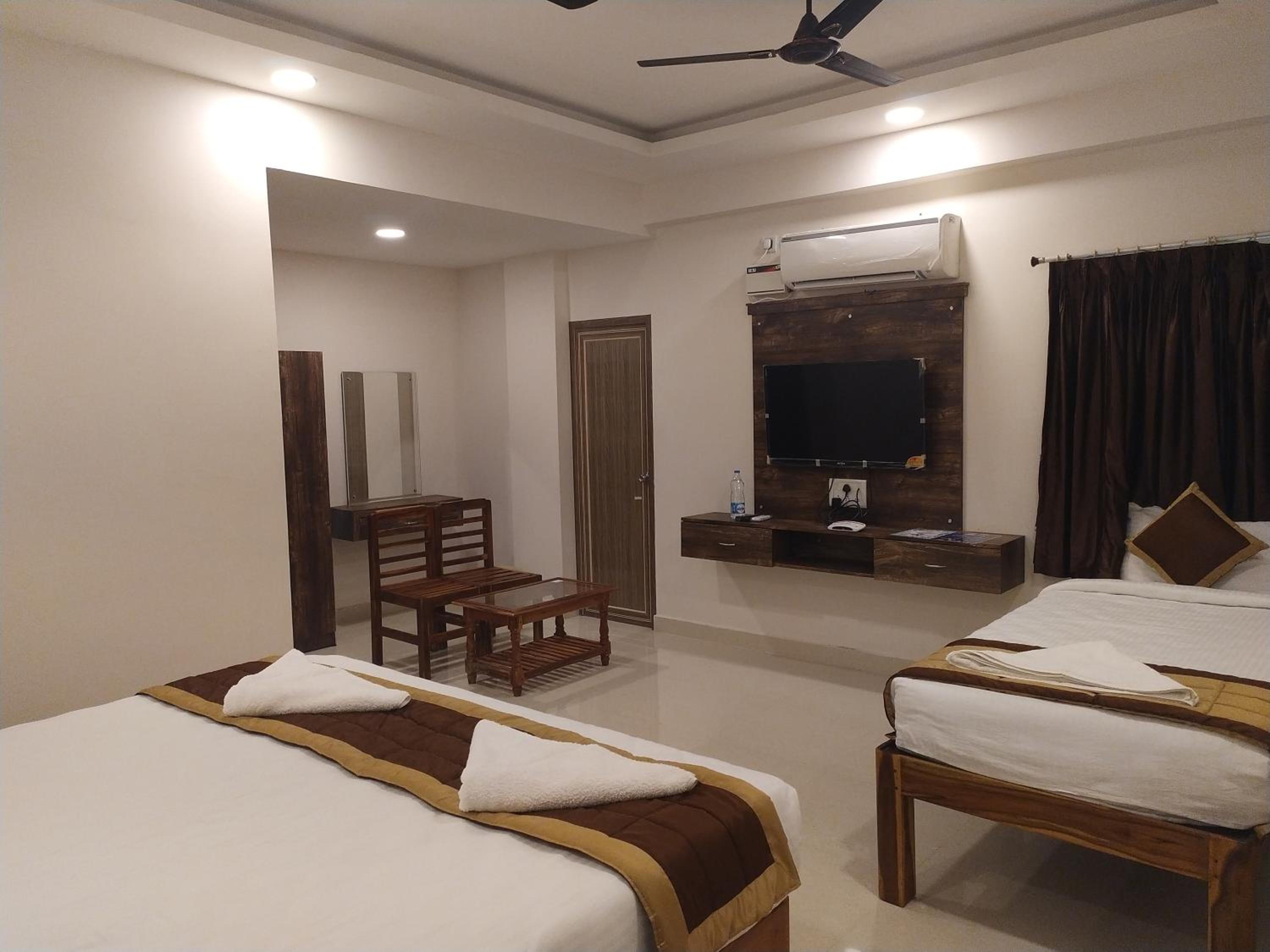 Executive Triple Room - Photo 11