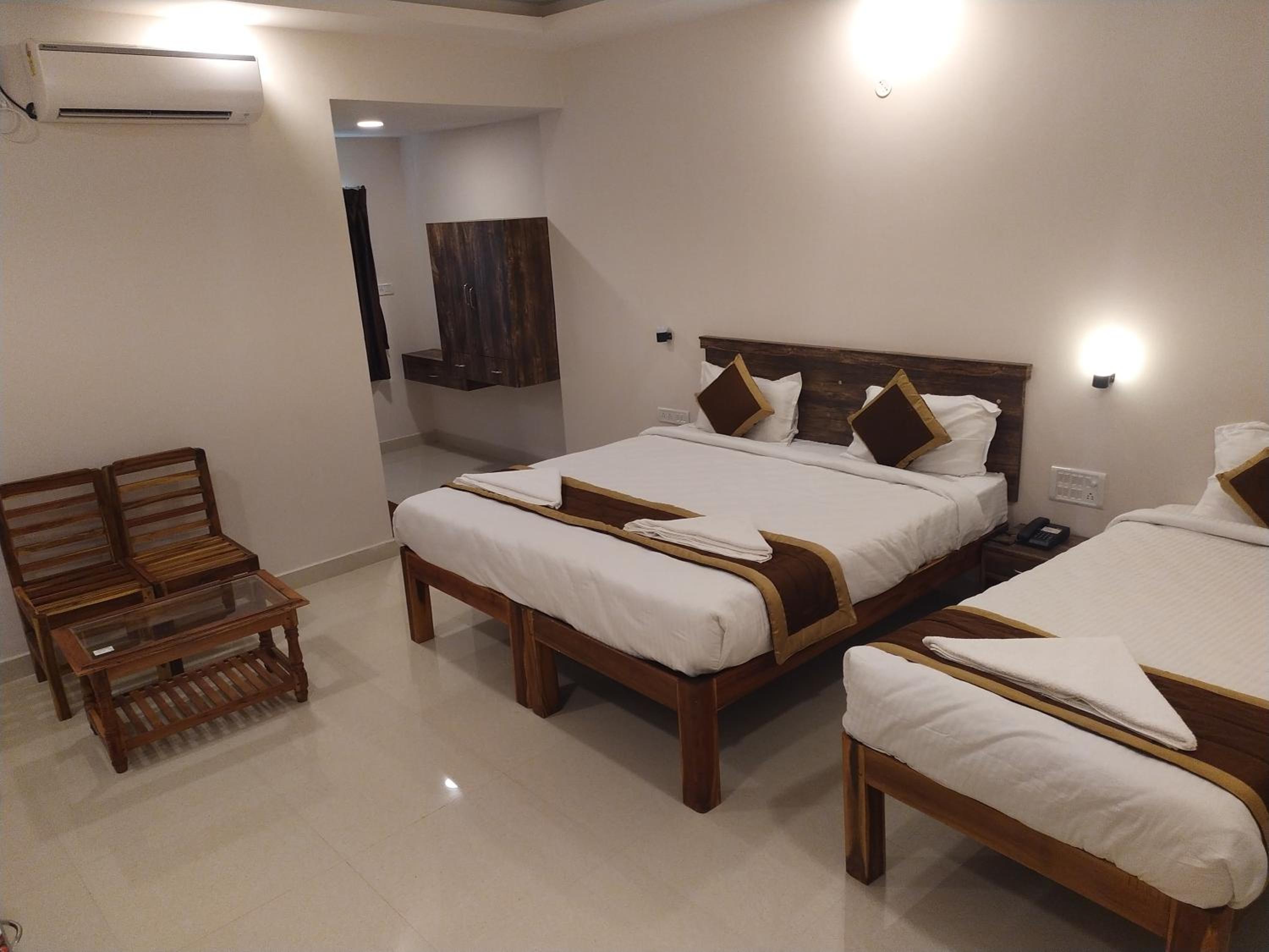 Executive Triple Room - Photo 21