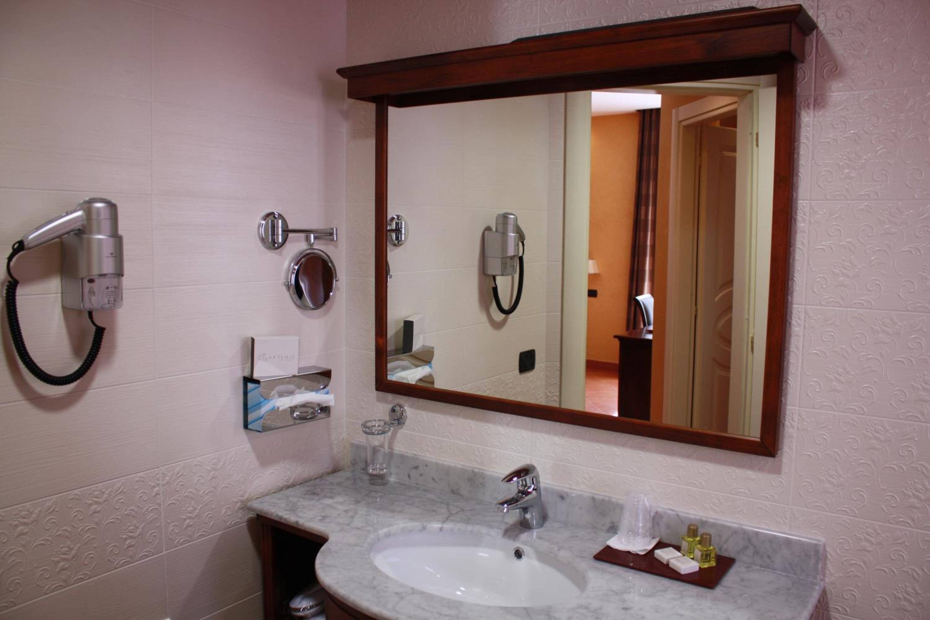 Classic Triple Room - Photo 2