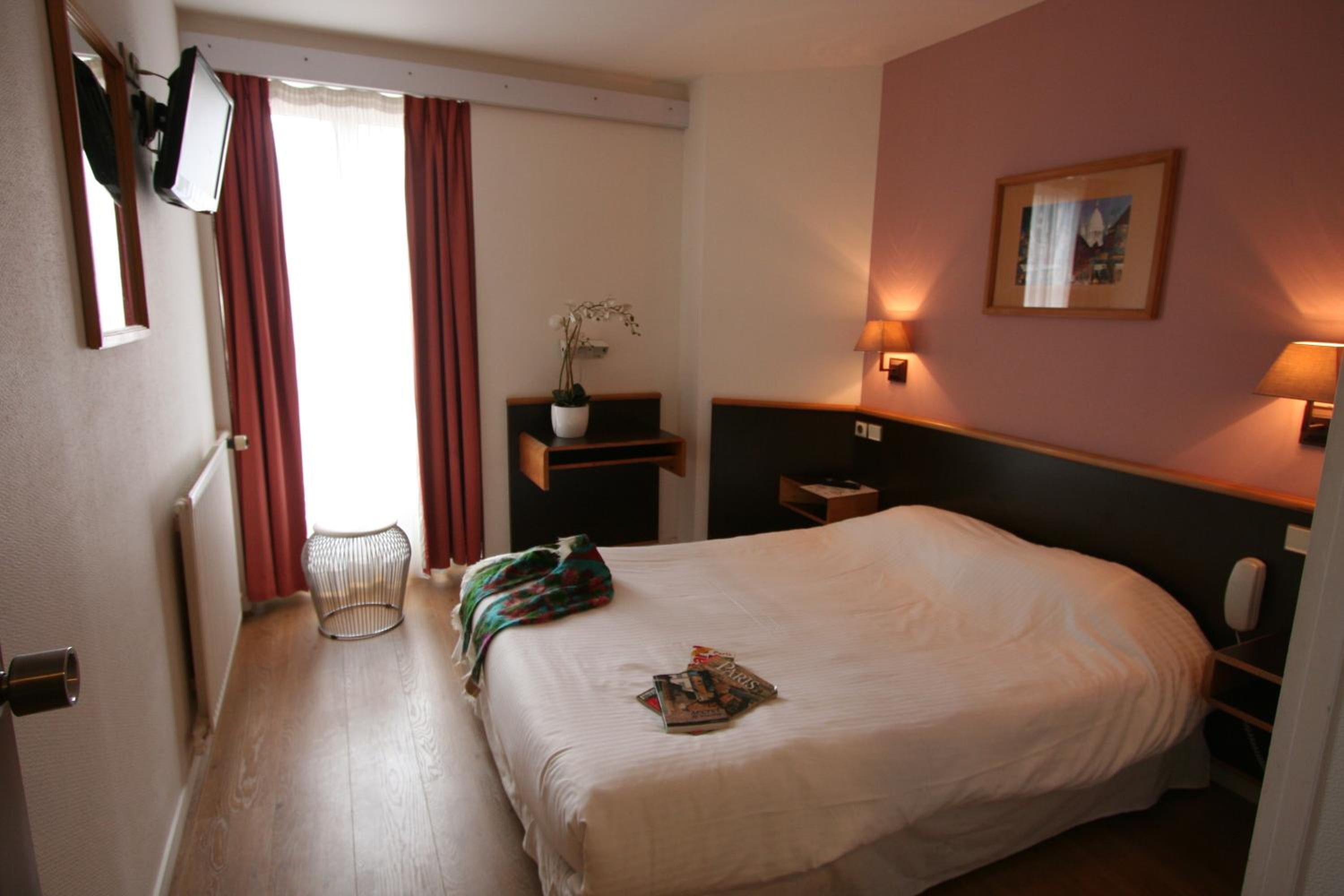 Double or Twin Room photo 2