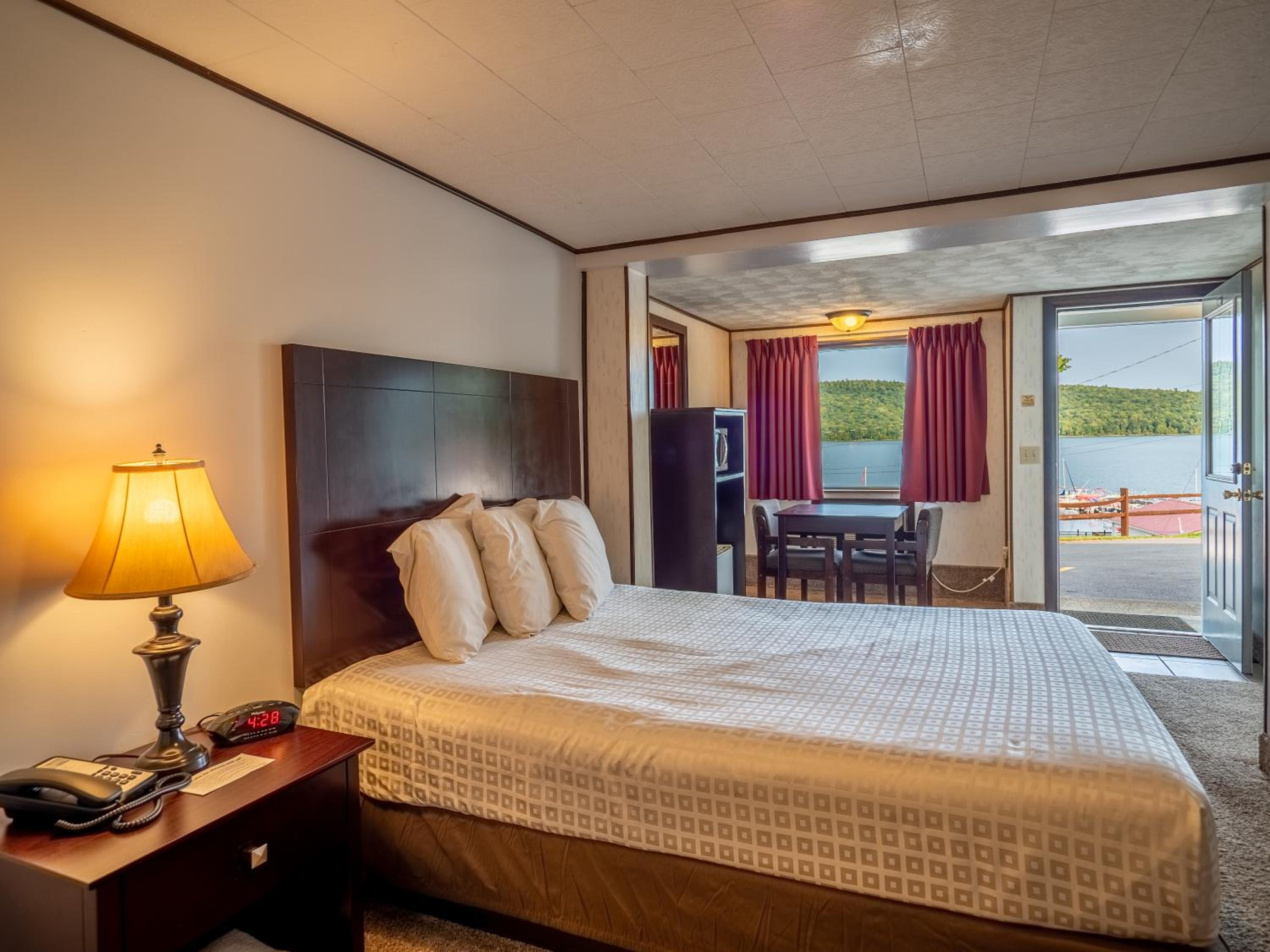 Queen Room with Sea View photo 1