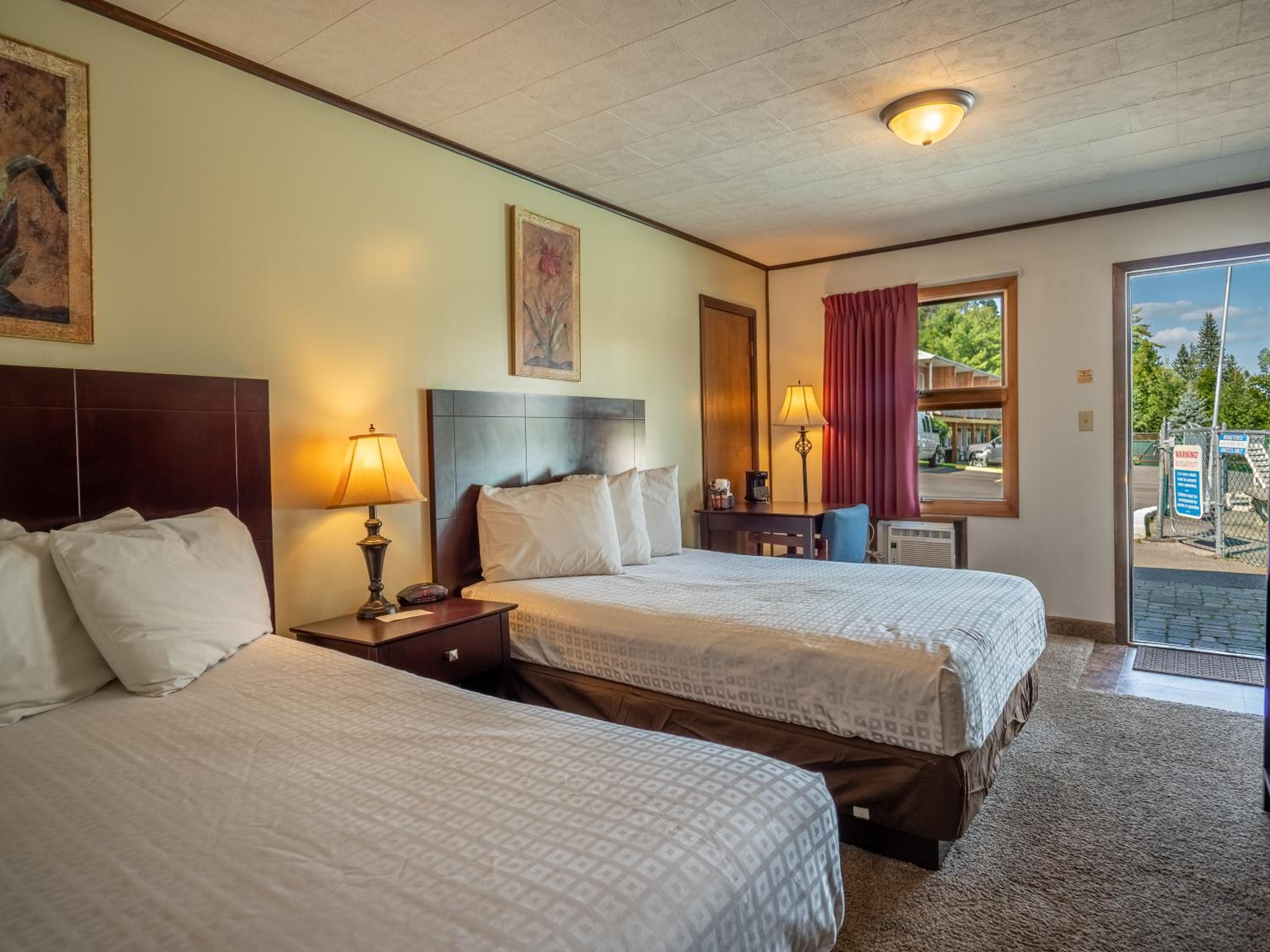 Double Room with Pool View photo 1