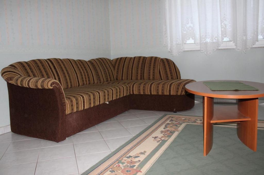 One-Bedroom Apartment photo 3