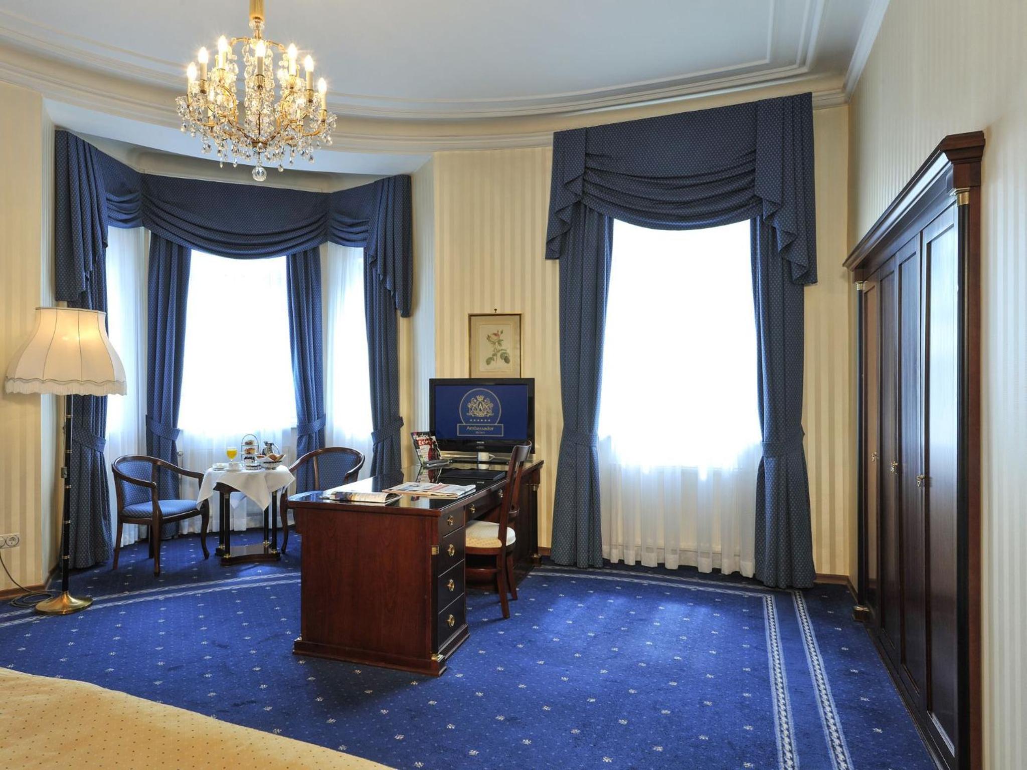 Business Double Room thumbnail 5