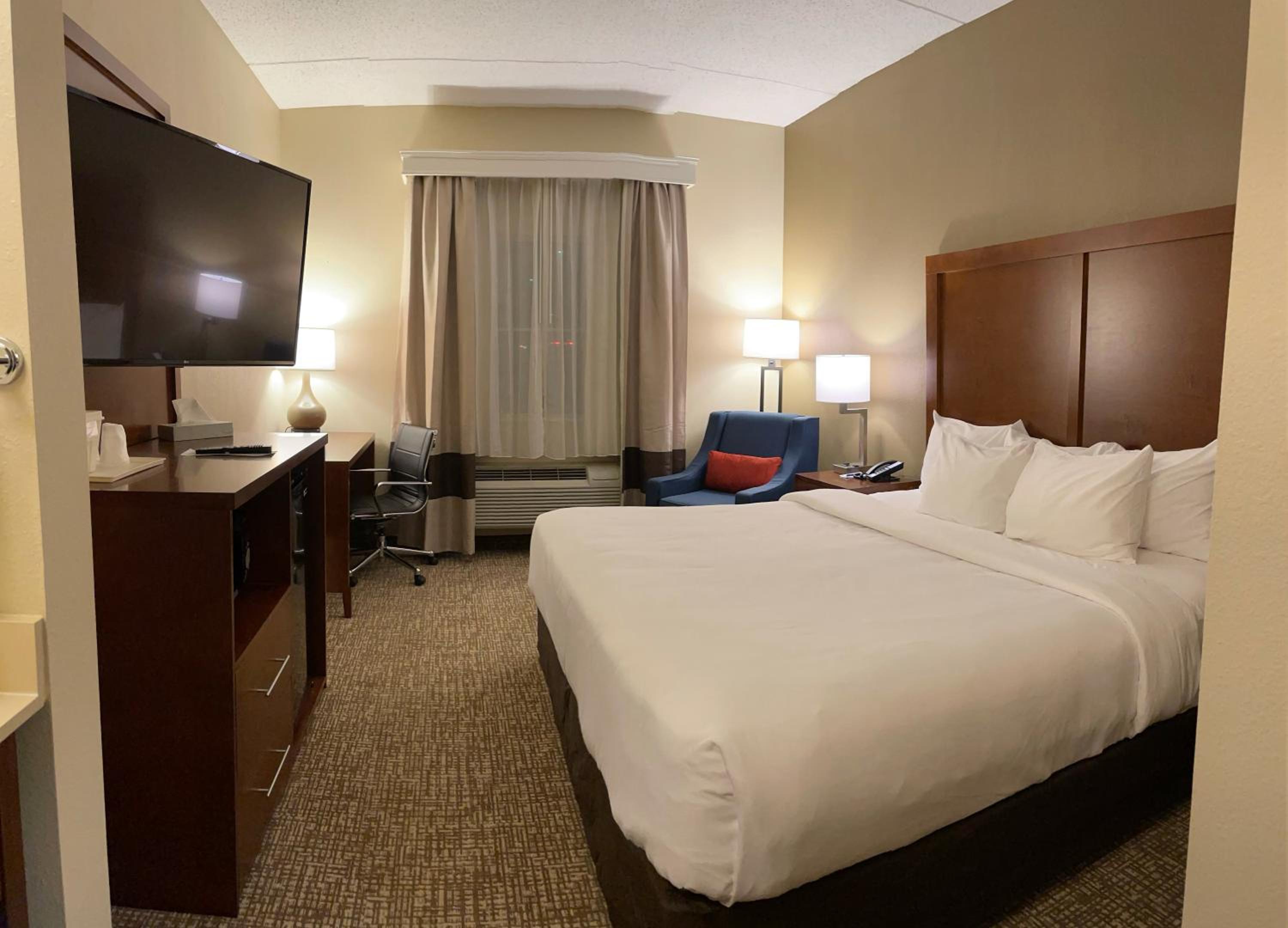 King Room - Non-Smoking - Photo 1