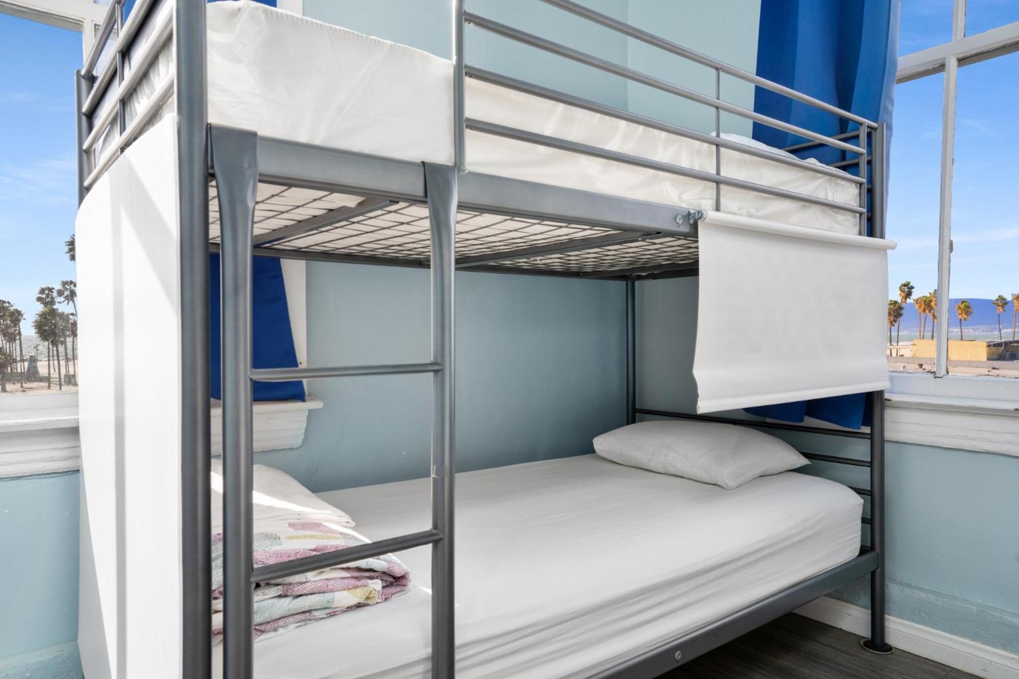 2 Beds in 8-Bed Mixed Dorm