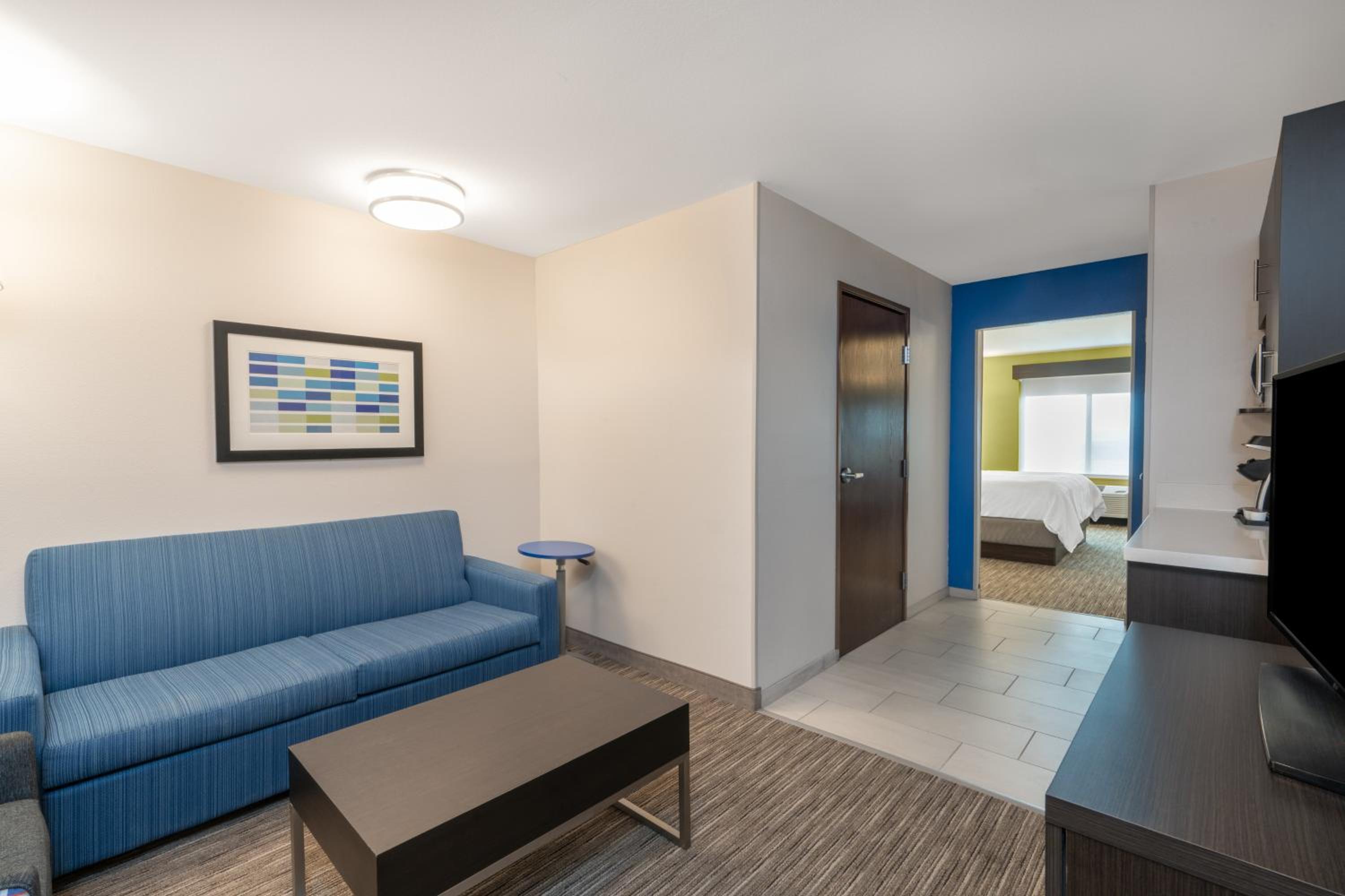 King Suite with Mountain View - Photo 1