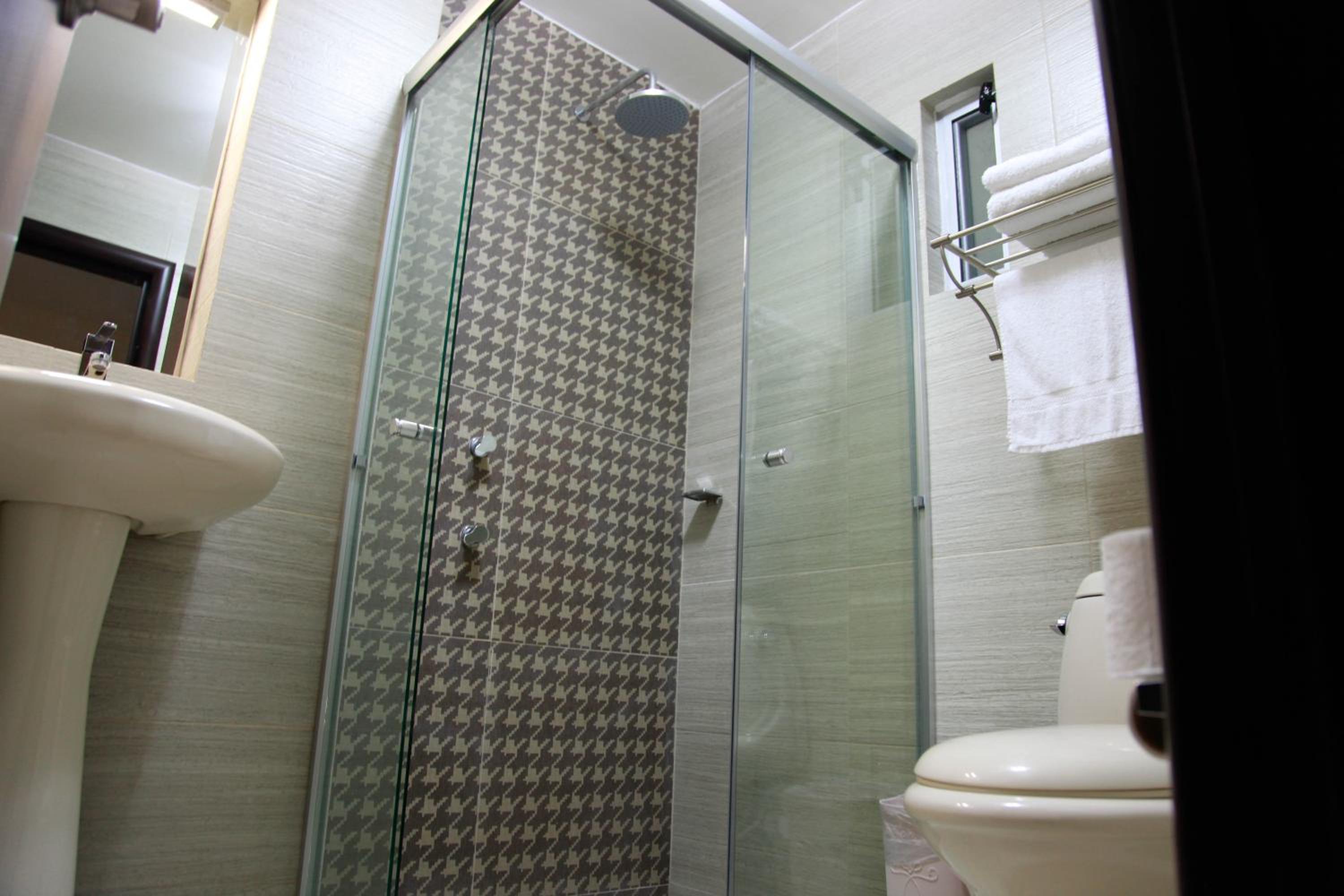 Double Room with Two Double Beds - Photo 4