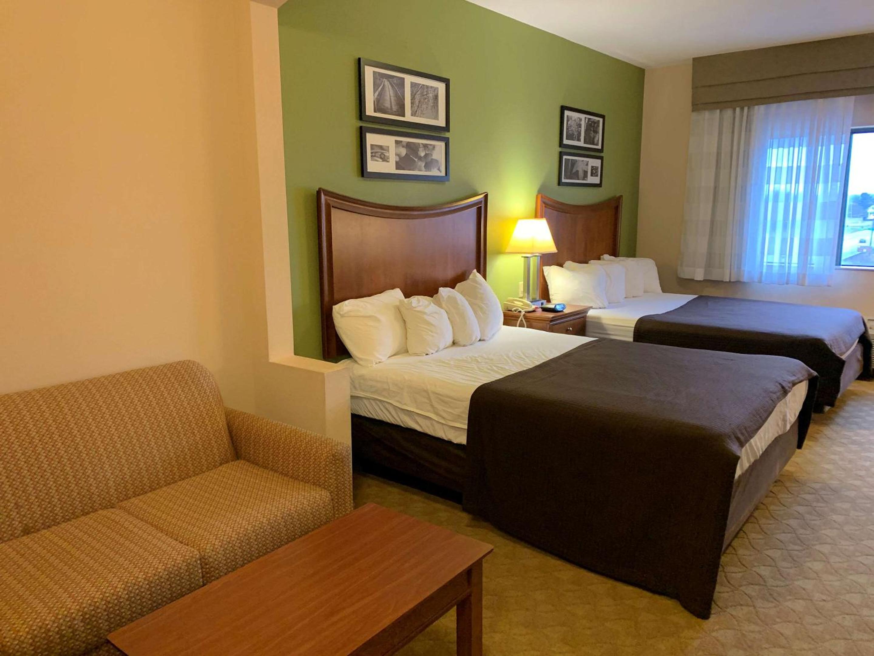 Standard Queen Room with Two Queen Beds - Non Smoking  - Photo 1