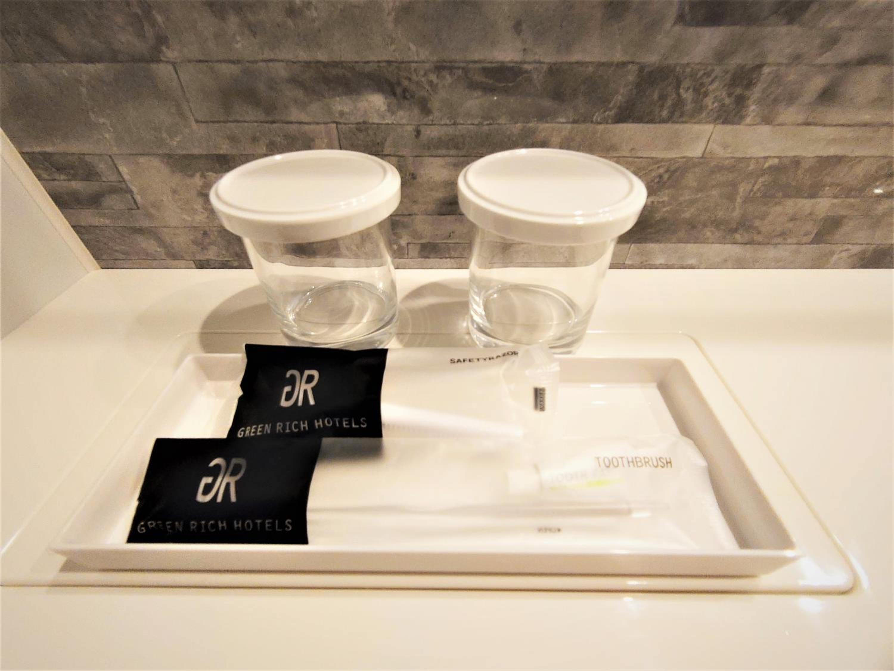 Double Room - Non-Smoking  - Photo 6