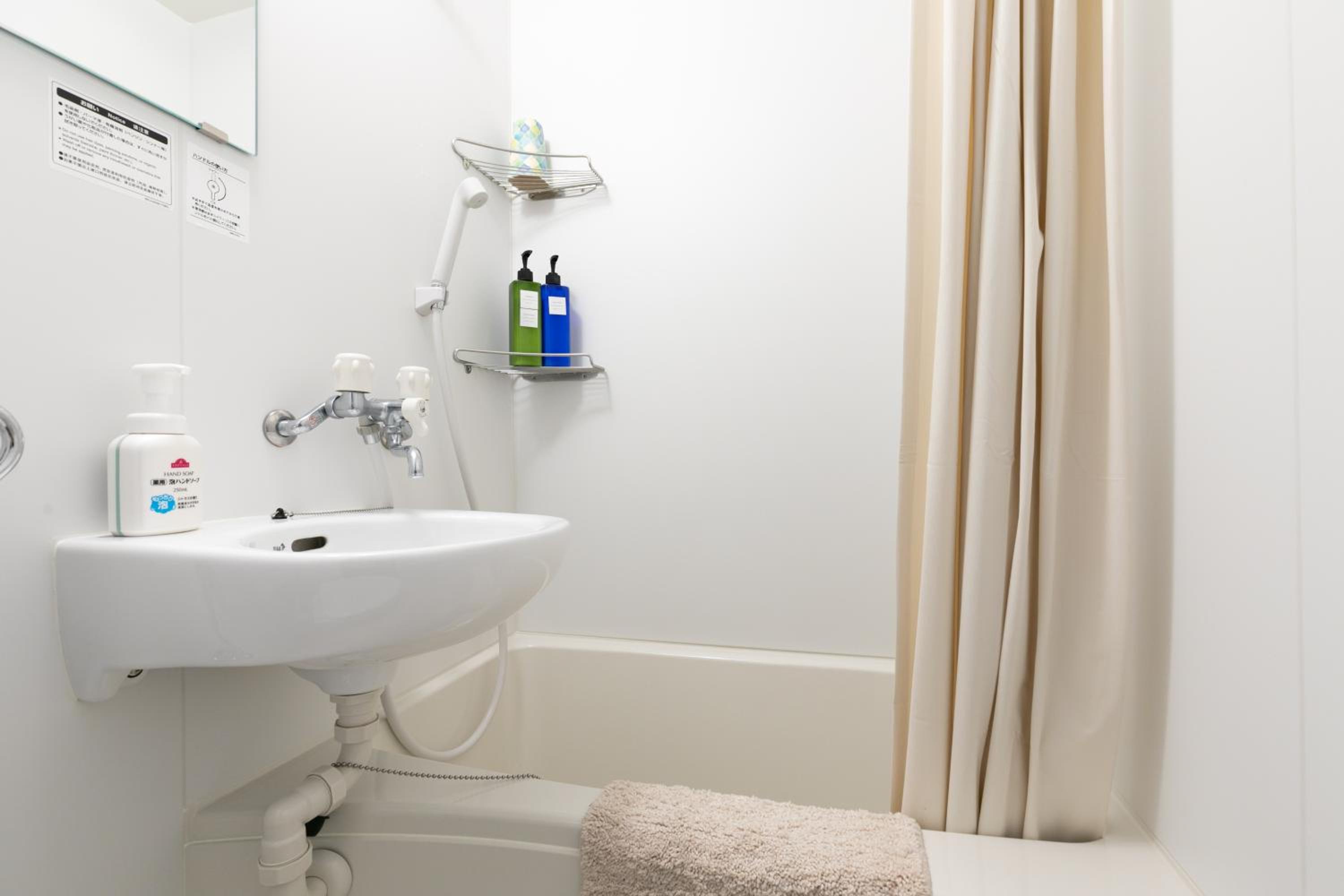 Triple Room with Bath tab #601 photo 2