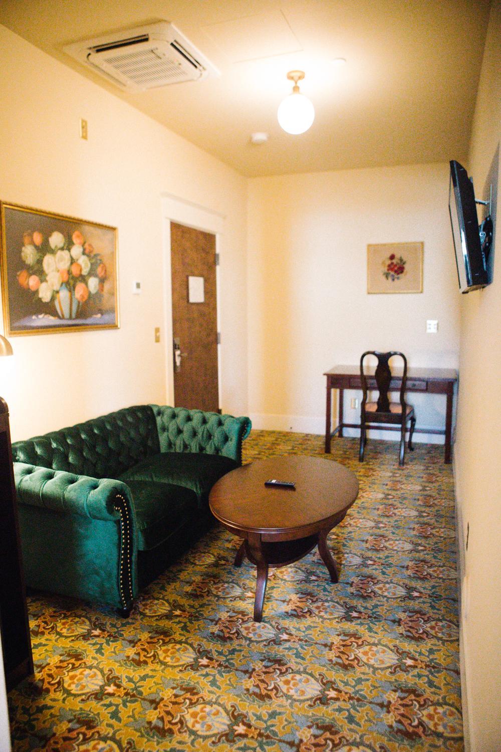 King Suite - Photo 2