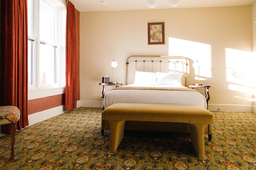 Standard Queen Room photo 3
