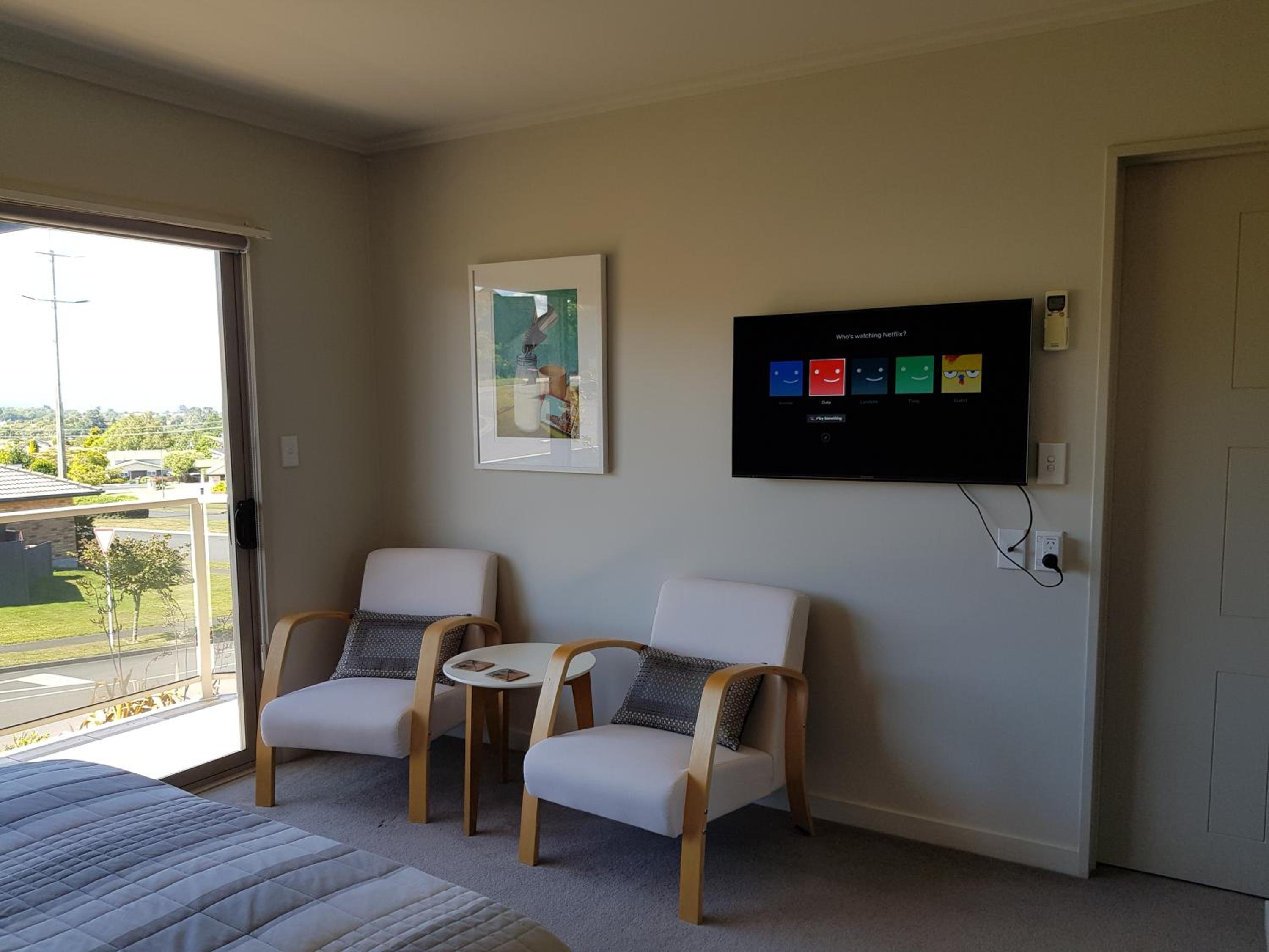 Queen Room with Balcony photo 2