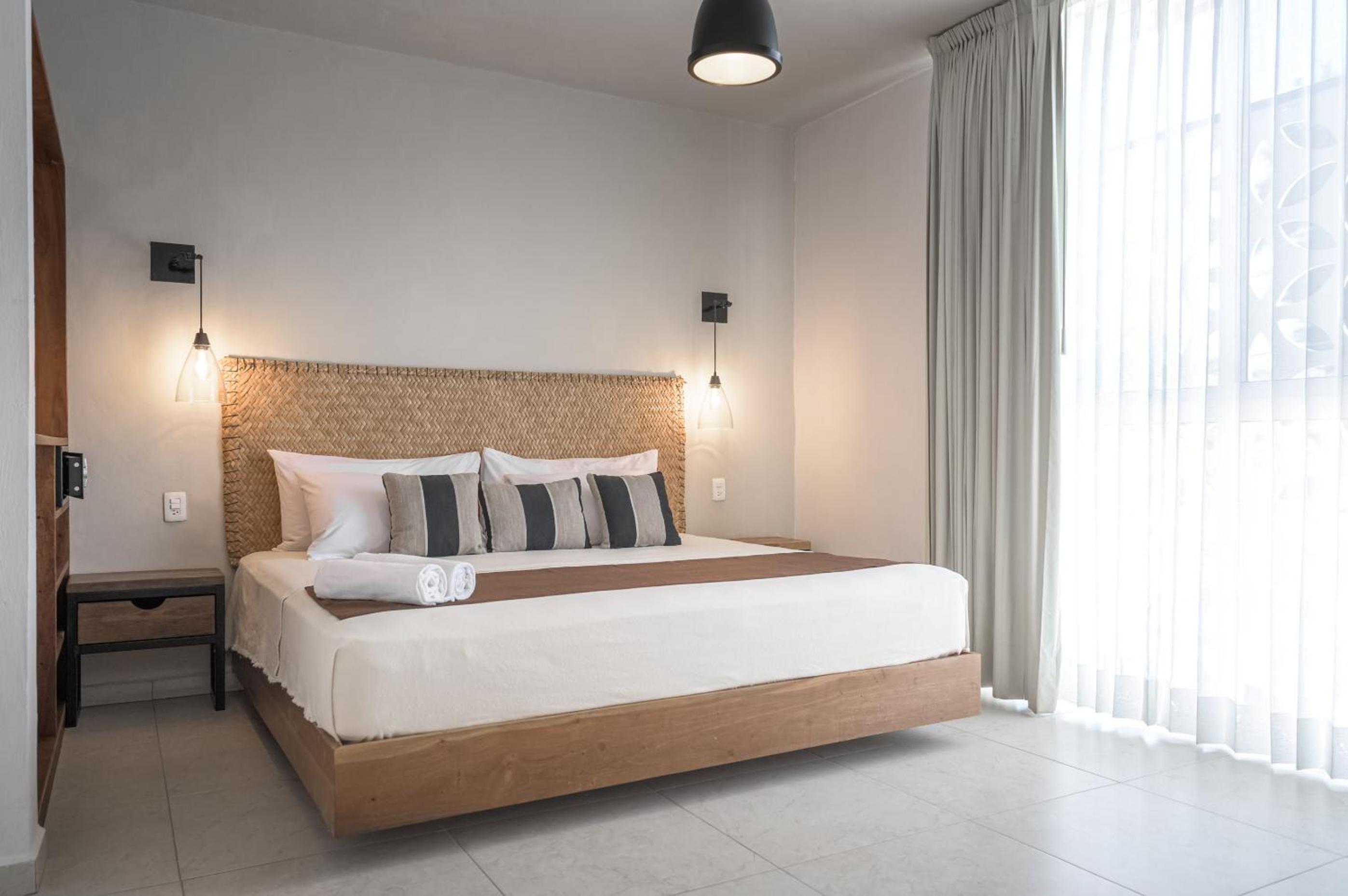 Superior King Room - Photo 1