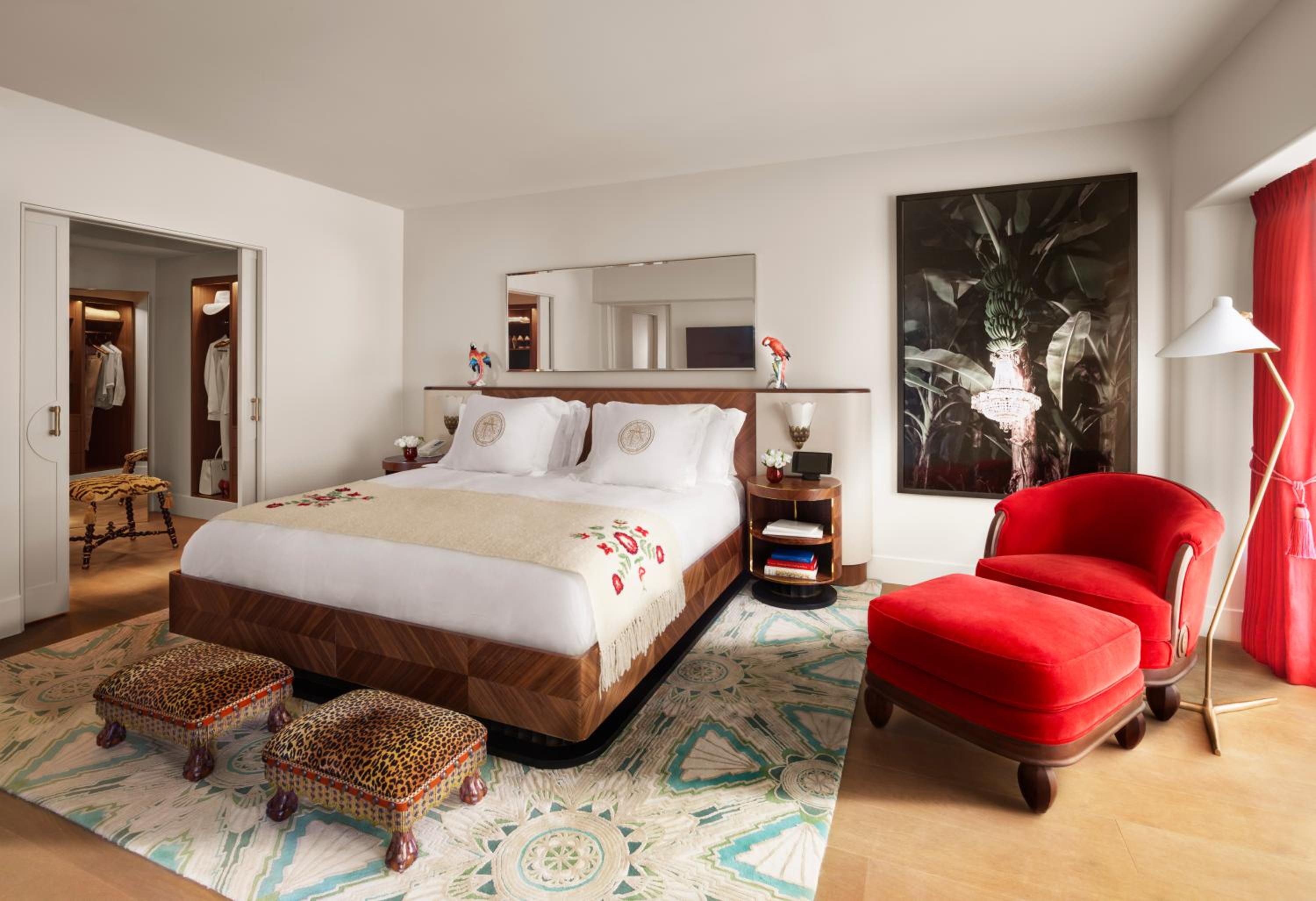 Premier Corner One-Bedroom King Suite - Ocean Front