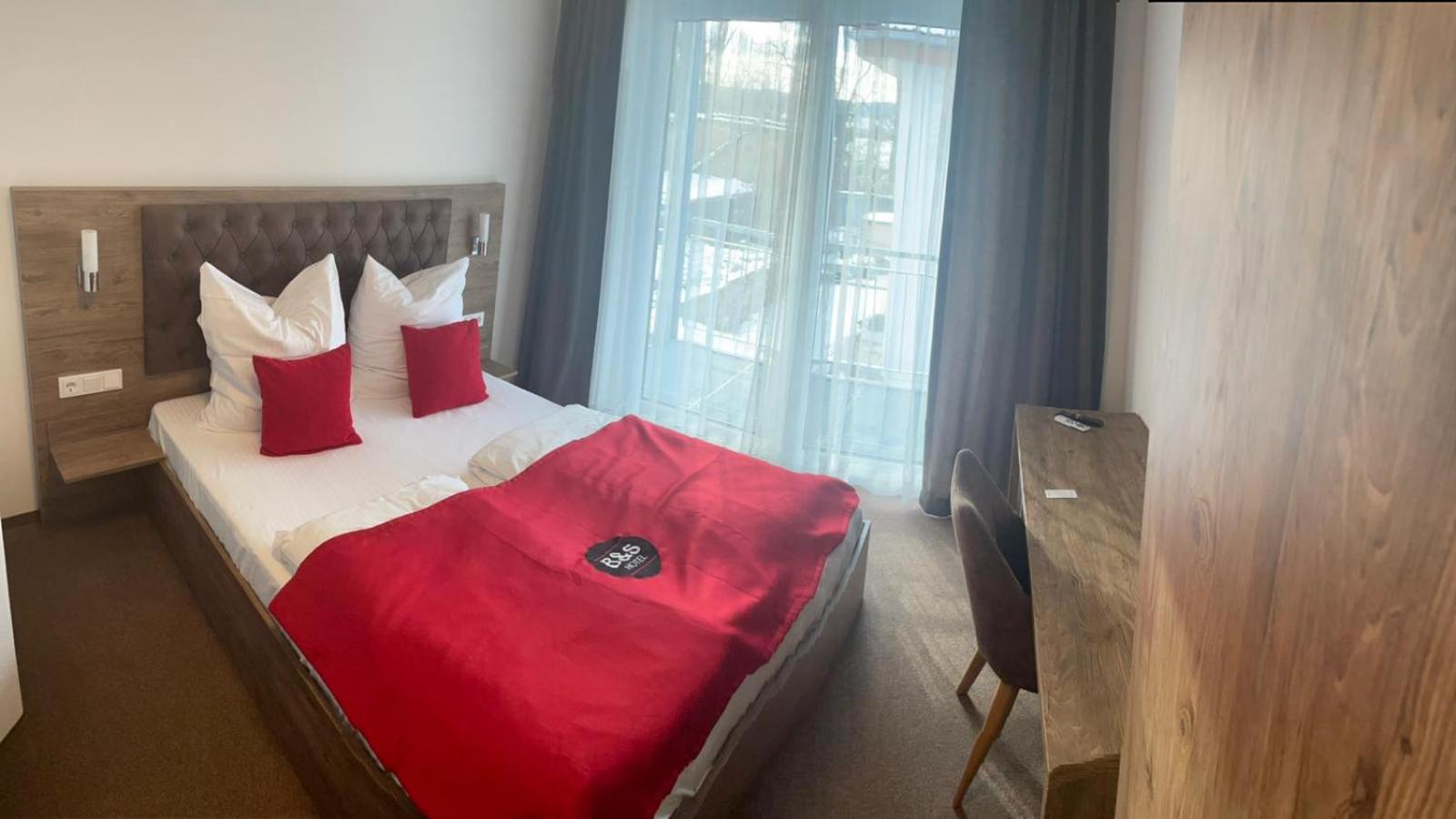 Double Room - Photo 5